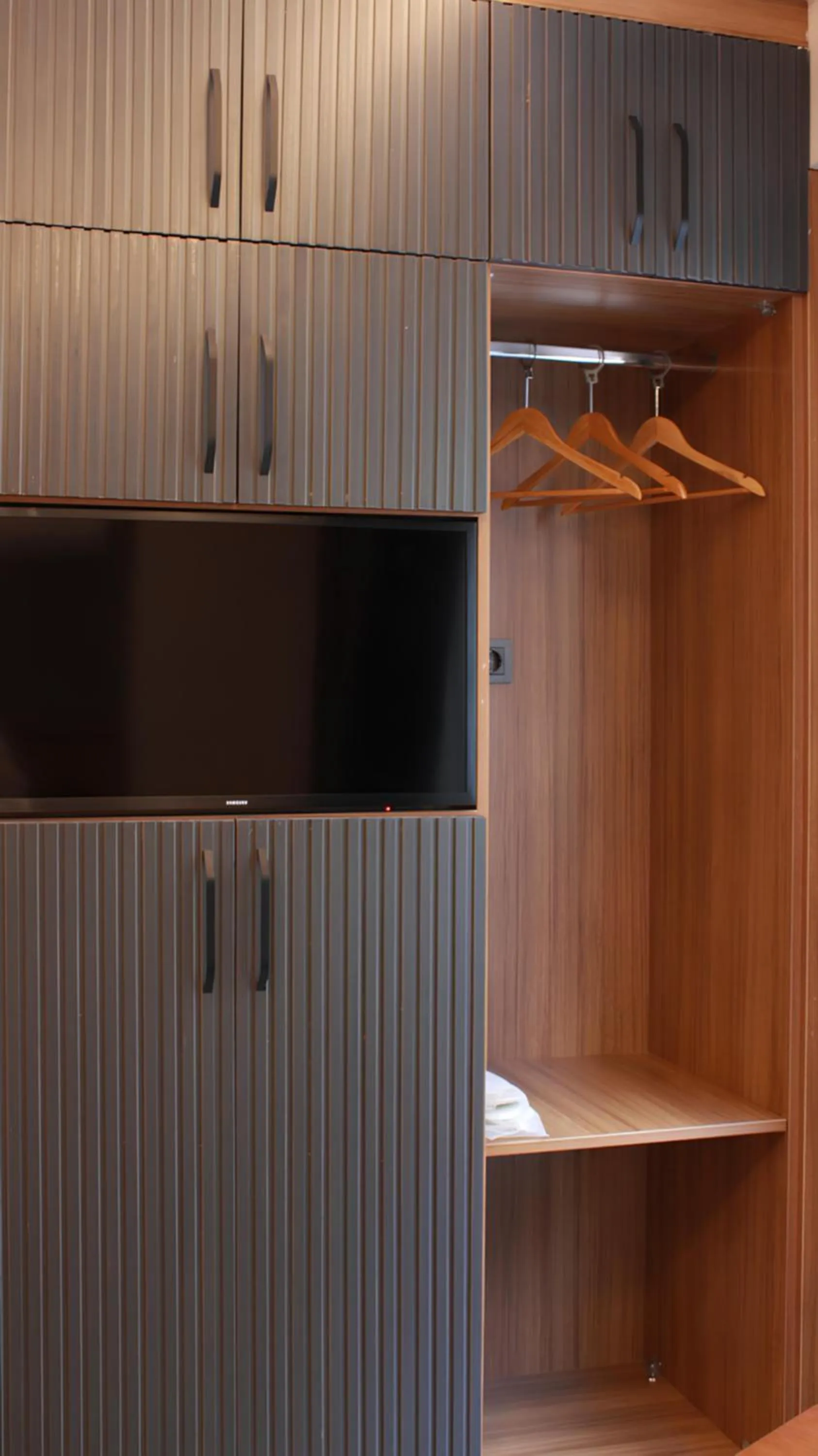 wardrobe in ROİ HOTEL İZMiR