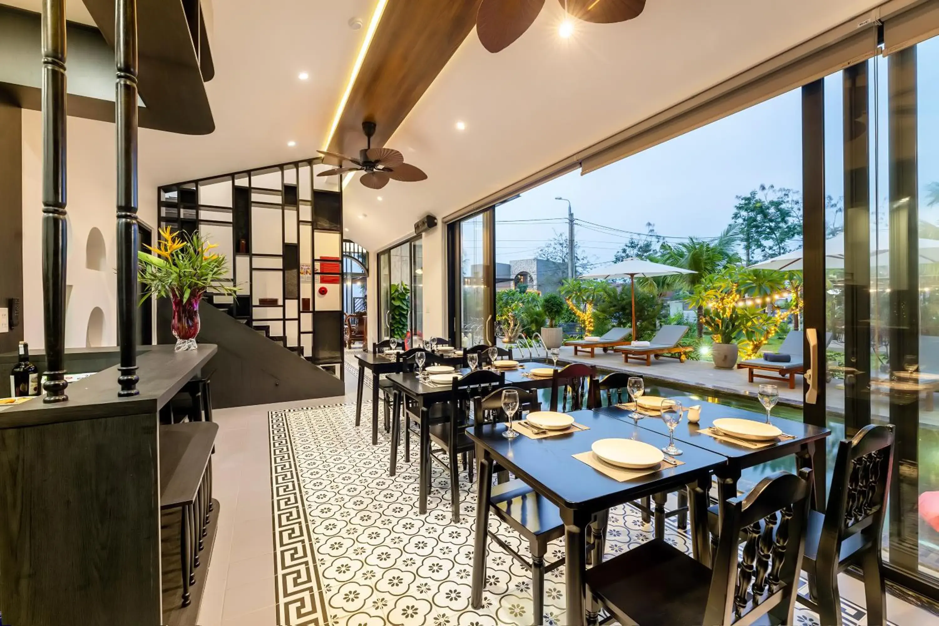 Restaurant/places to eat in Dương Villa Restaurant/places to eat in Dương Villa