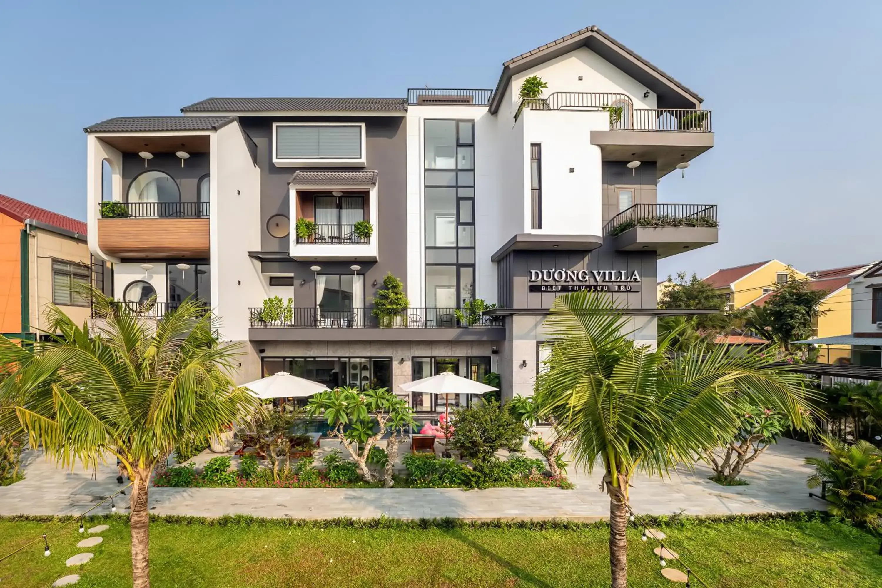 Property building in Dương Villa Property building in Dương Villa