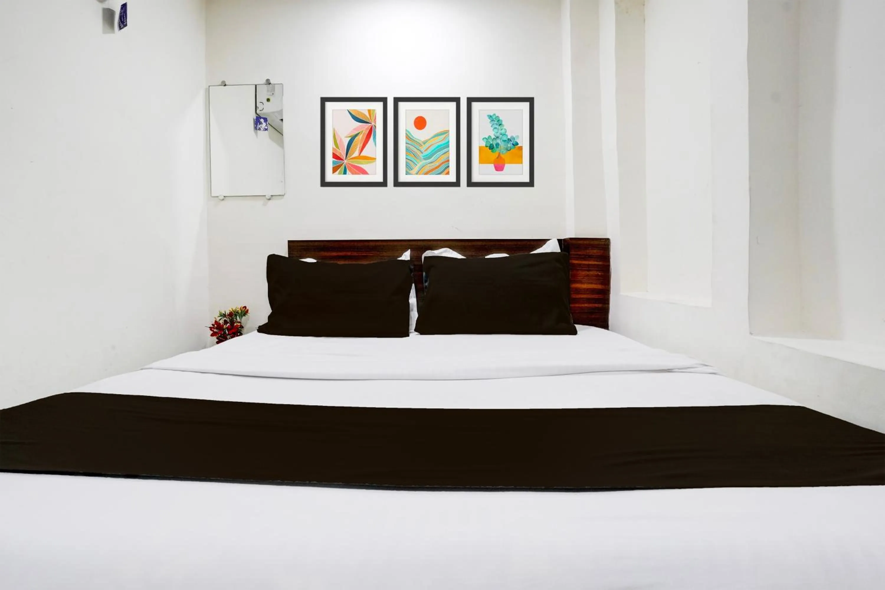 Bedroom, Bed in Hotel O Grand Villa