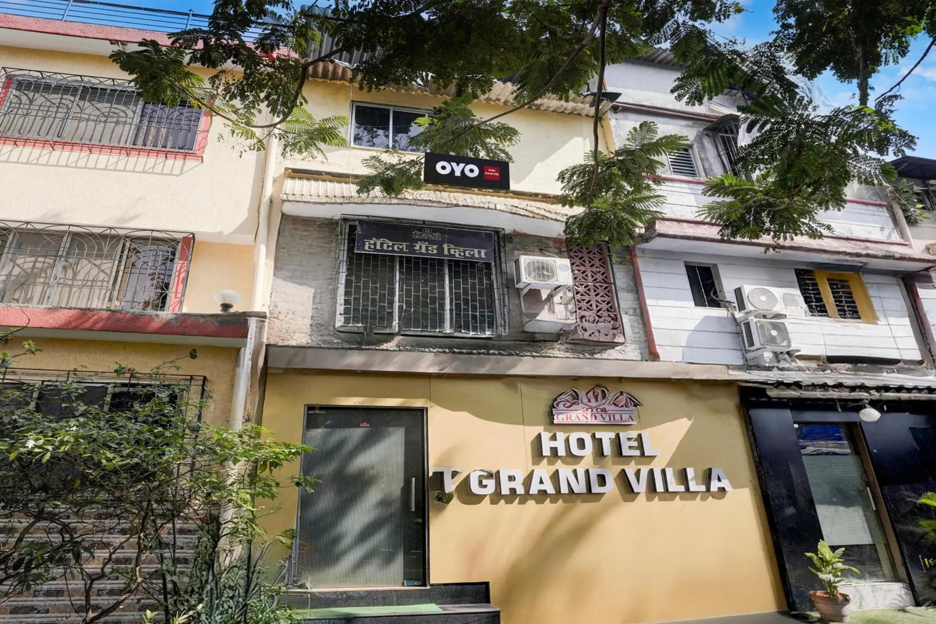 Facade/entrance in Hotel O Grand Villa