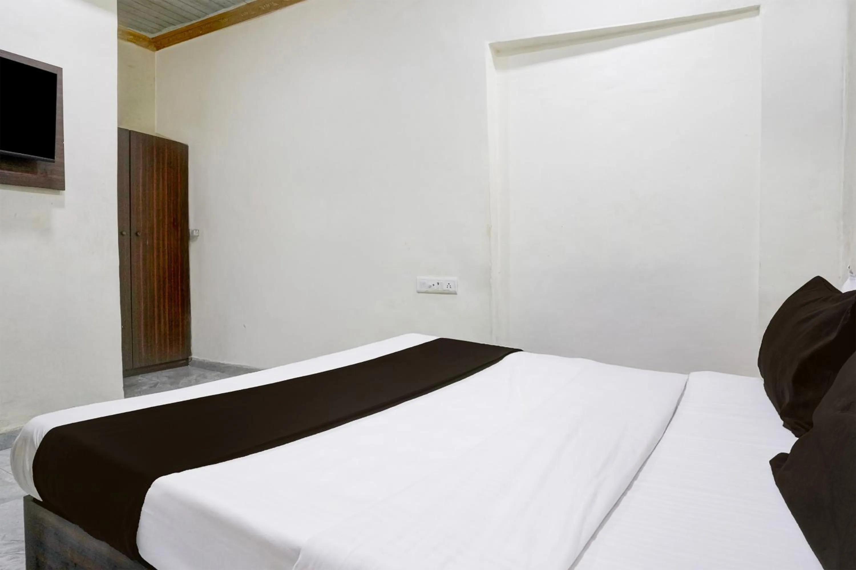 Bedroom, Bed in Hotel O Grand Villa