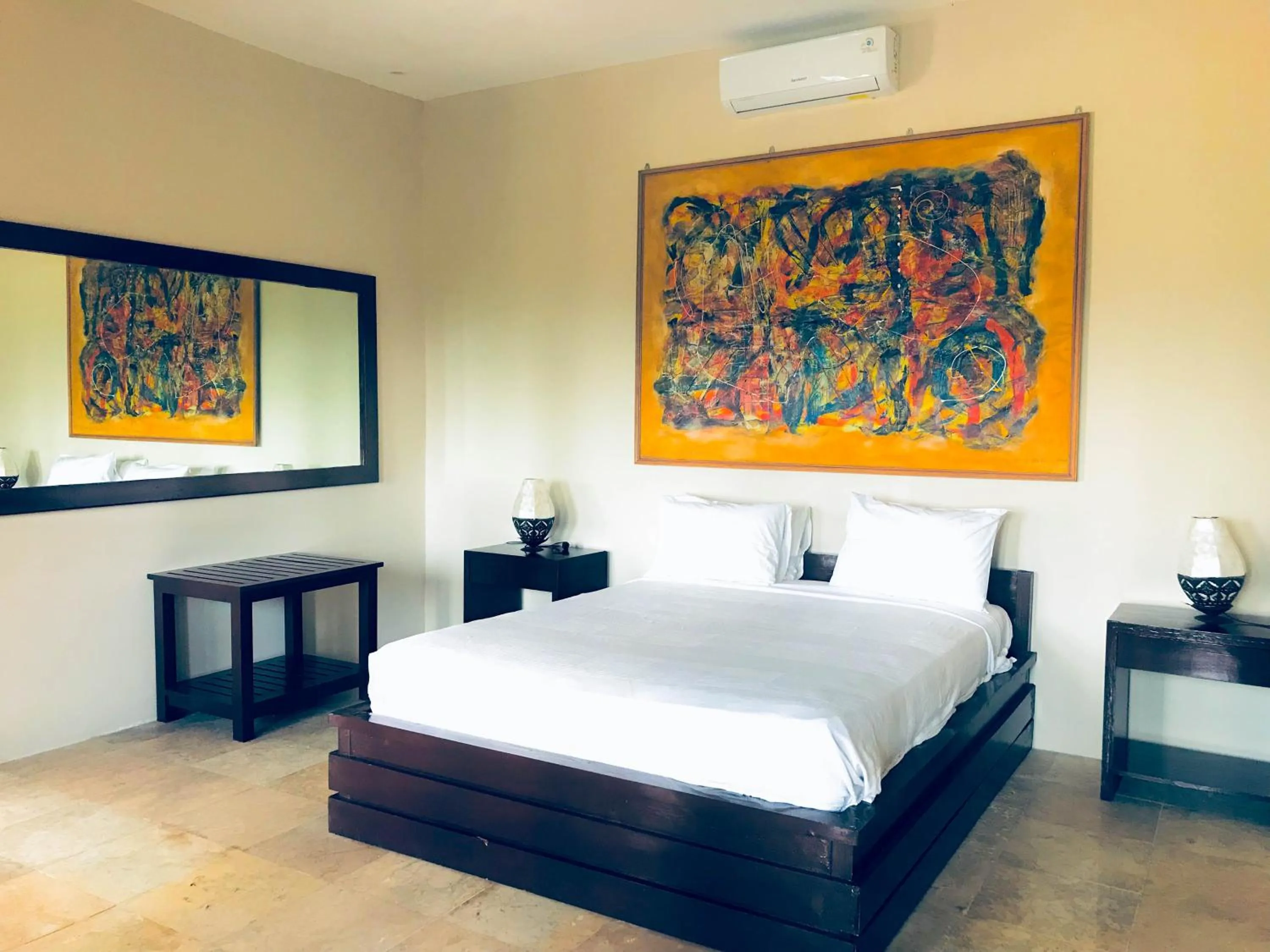 Bed in Imaj Private Villas