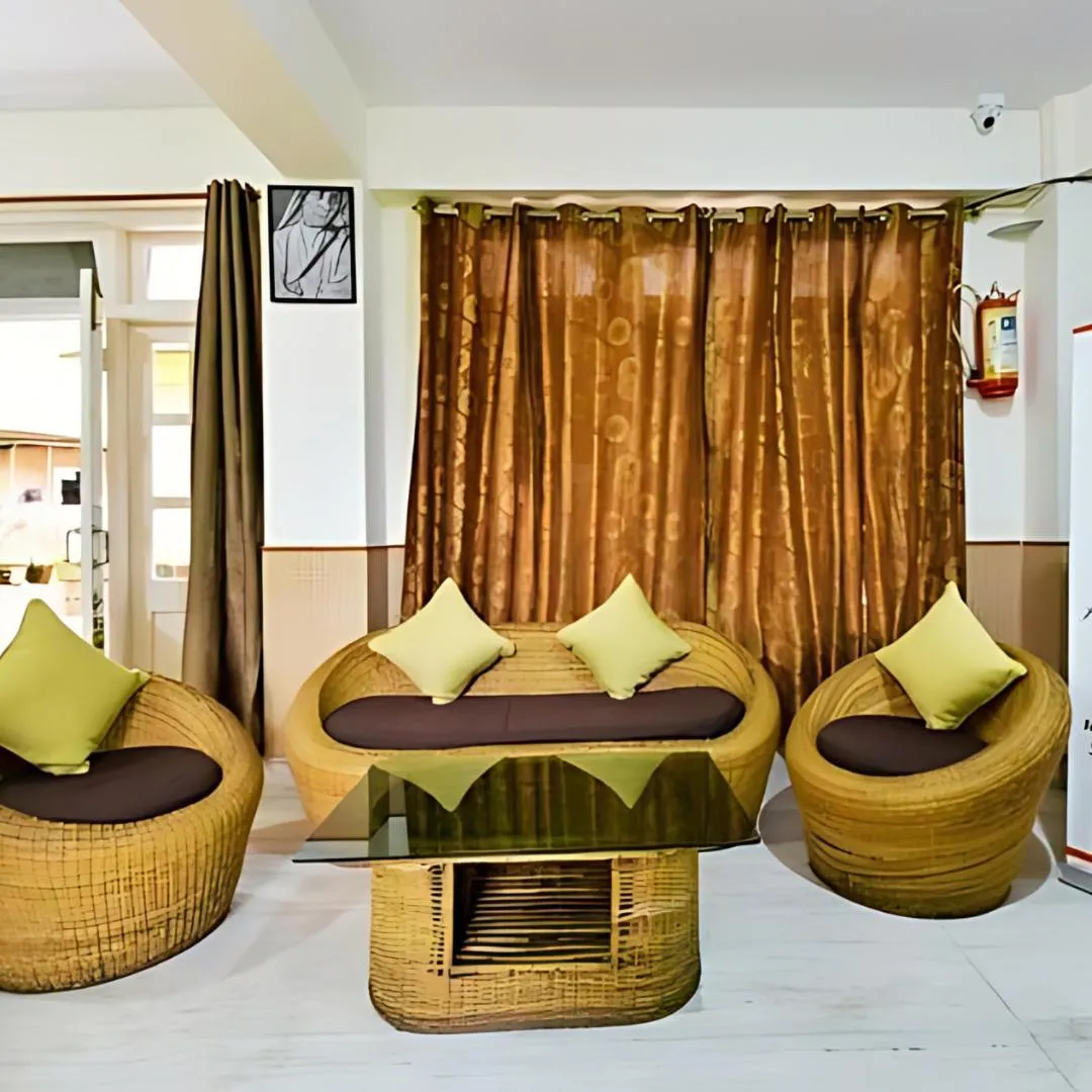 Seating area in Hotel Renam