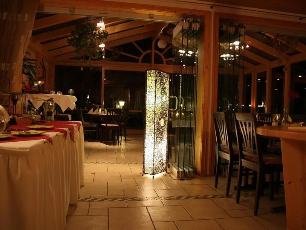 Dining area in Inn Landgasthof "Zur Gemütlichkeit"