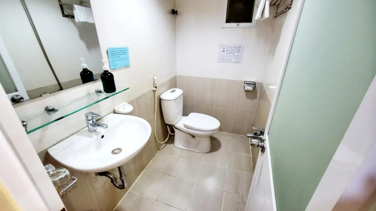 Bathroom in Thanh An Hotel
