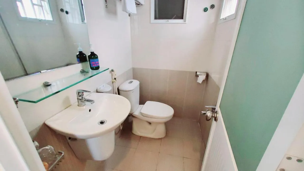 Toilet in Thanh An Hotel