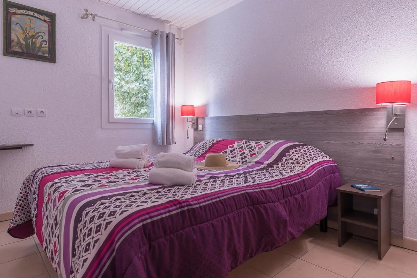 Bed in L'Hôtel du Méditerranée