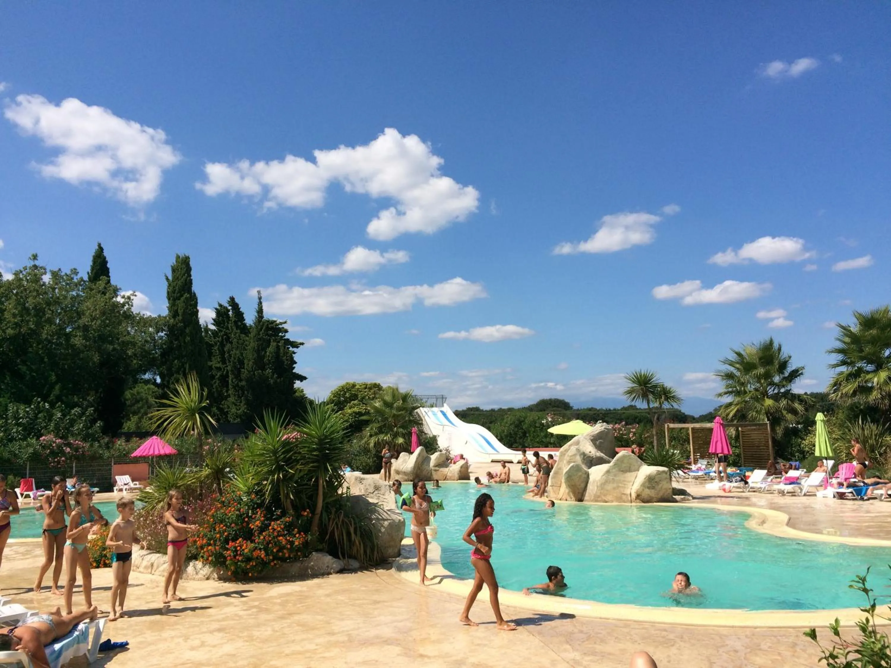 Swimming pool in L'Hôtel du Méditerranée