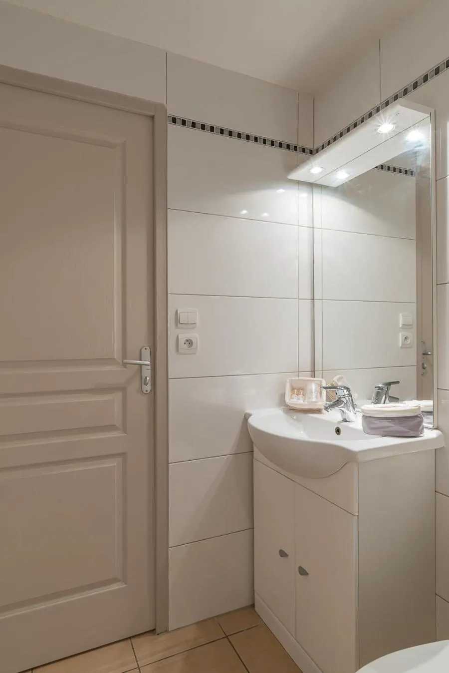 Bathroom in L'Hôtel du Méditerranée