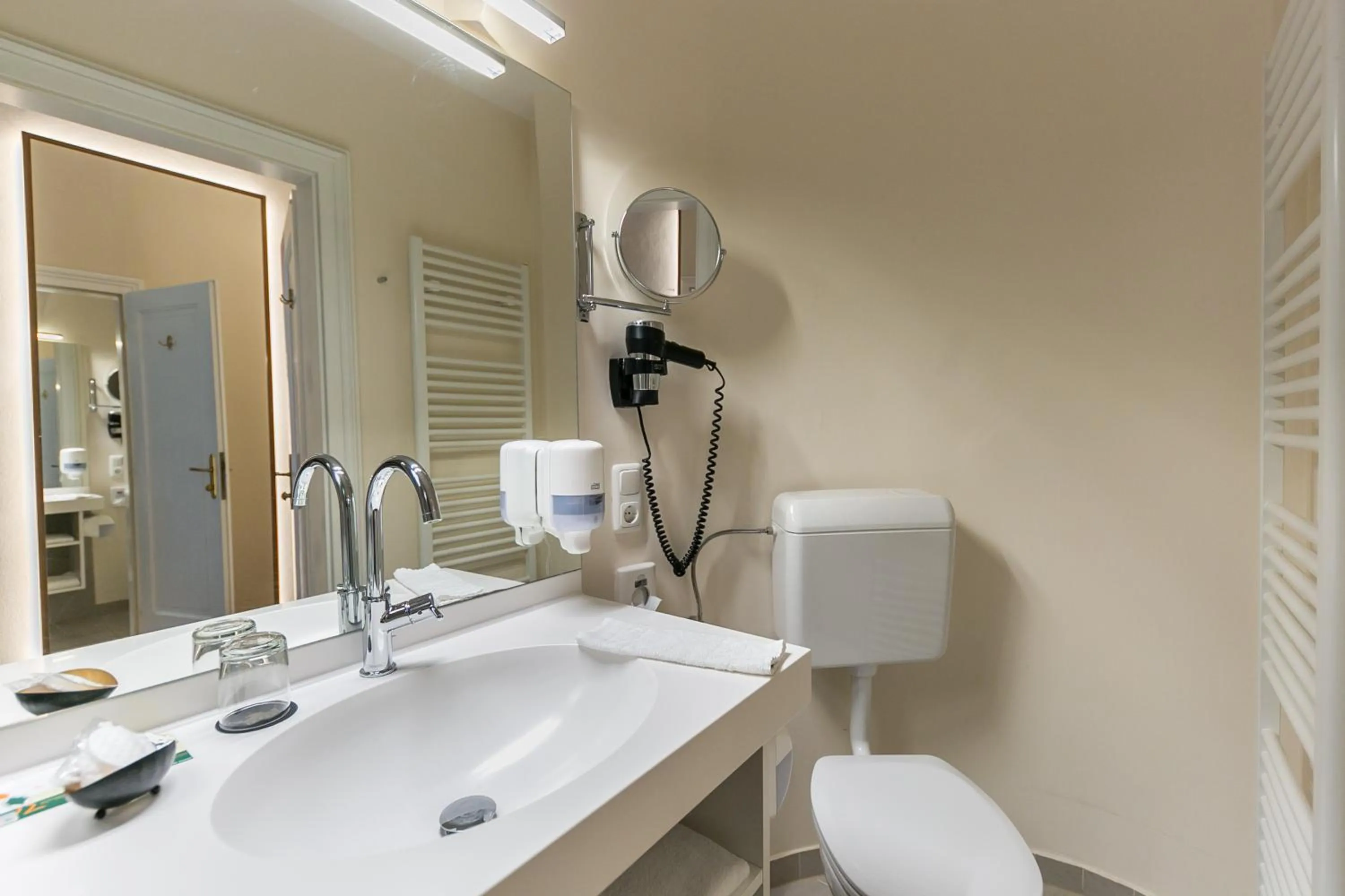 Decorative detail in Stadthotel zur goldenen Krone