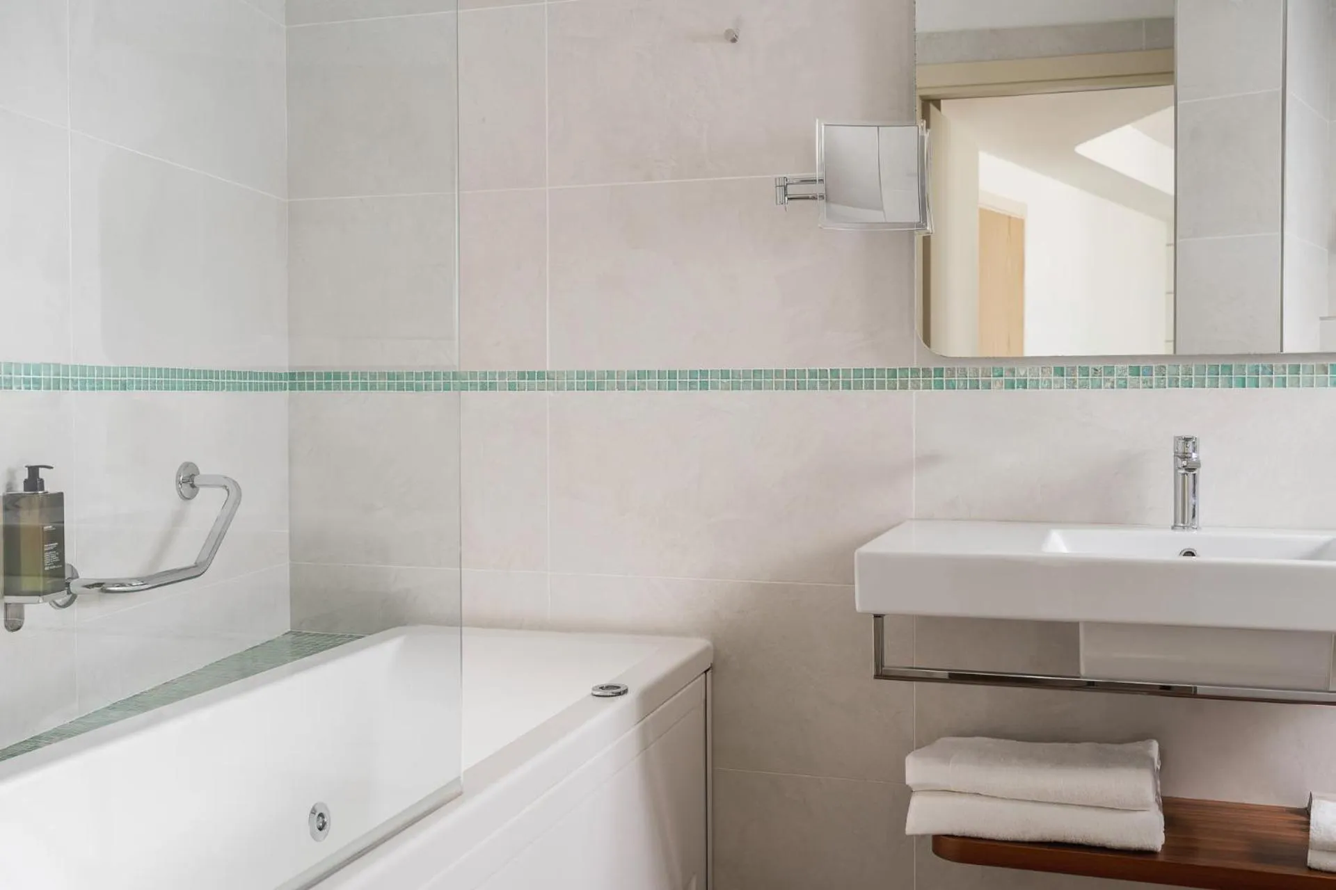 Hot Tub in Hotel Aria