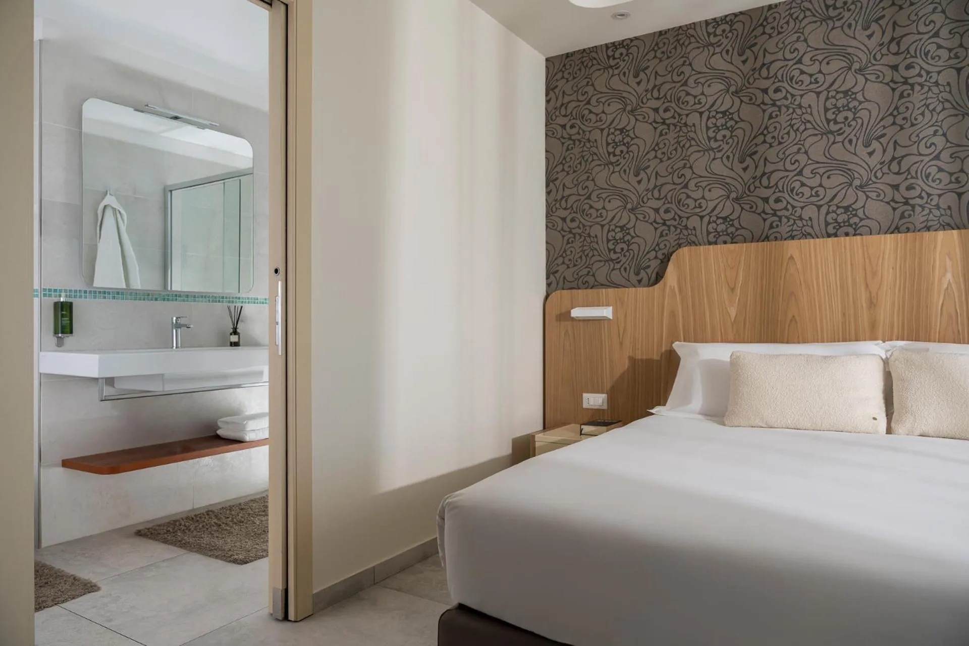 Bedroom, Bed in Hotel Aria