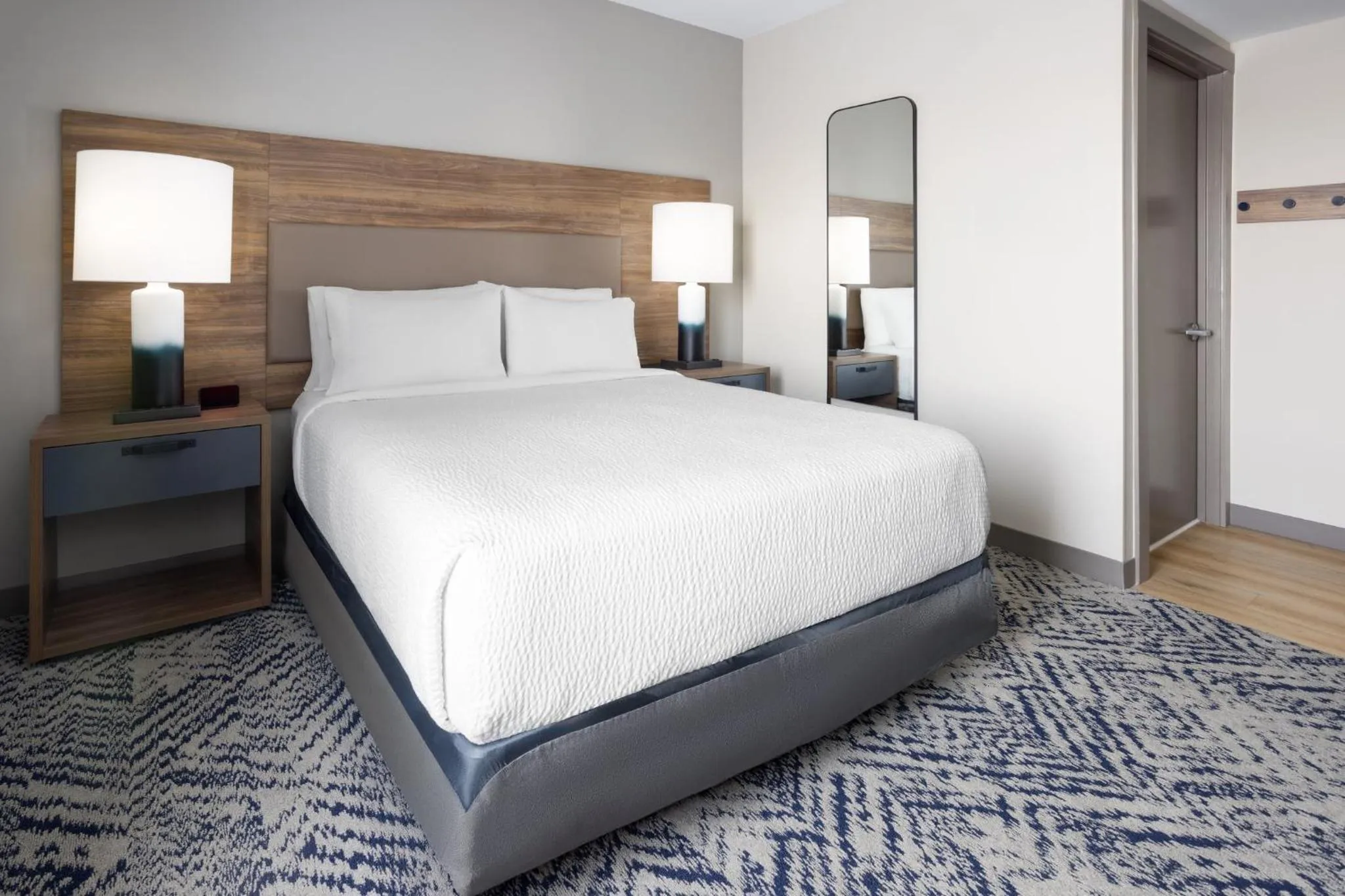 Photo of the whole room, Bed in Candlewood Suites Chattanooga - East Ridge by IHG