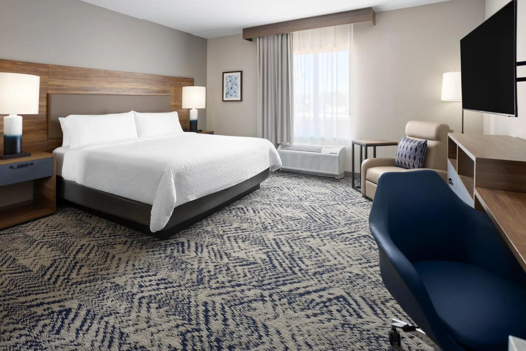 Photo of the whole room, Bed in Candlewood Suites Chattanooga - East Ridge by IHG