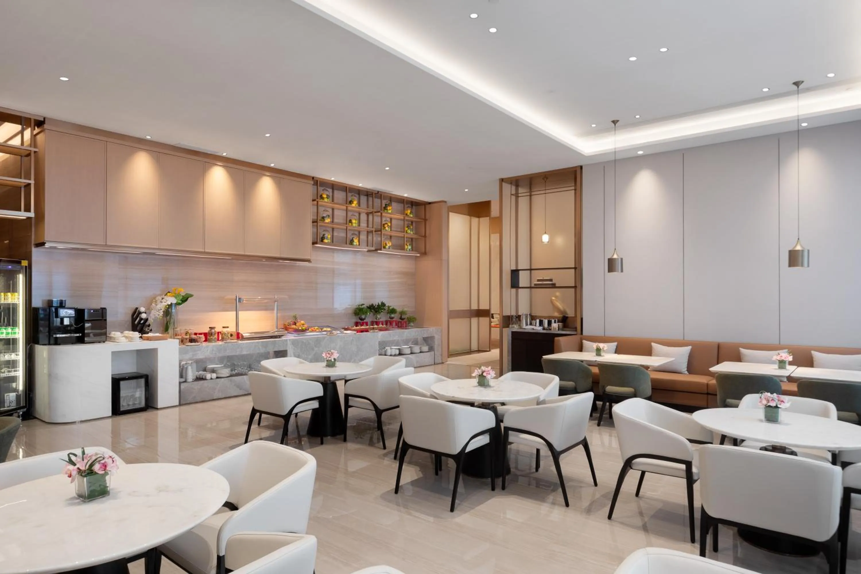 Restaurant/places to eat in Crowne Plaza Chengdu Tianfu New Area by IHG