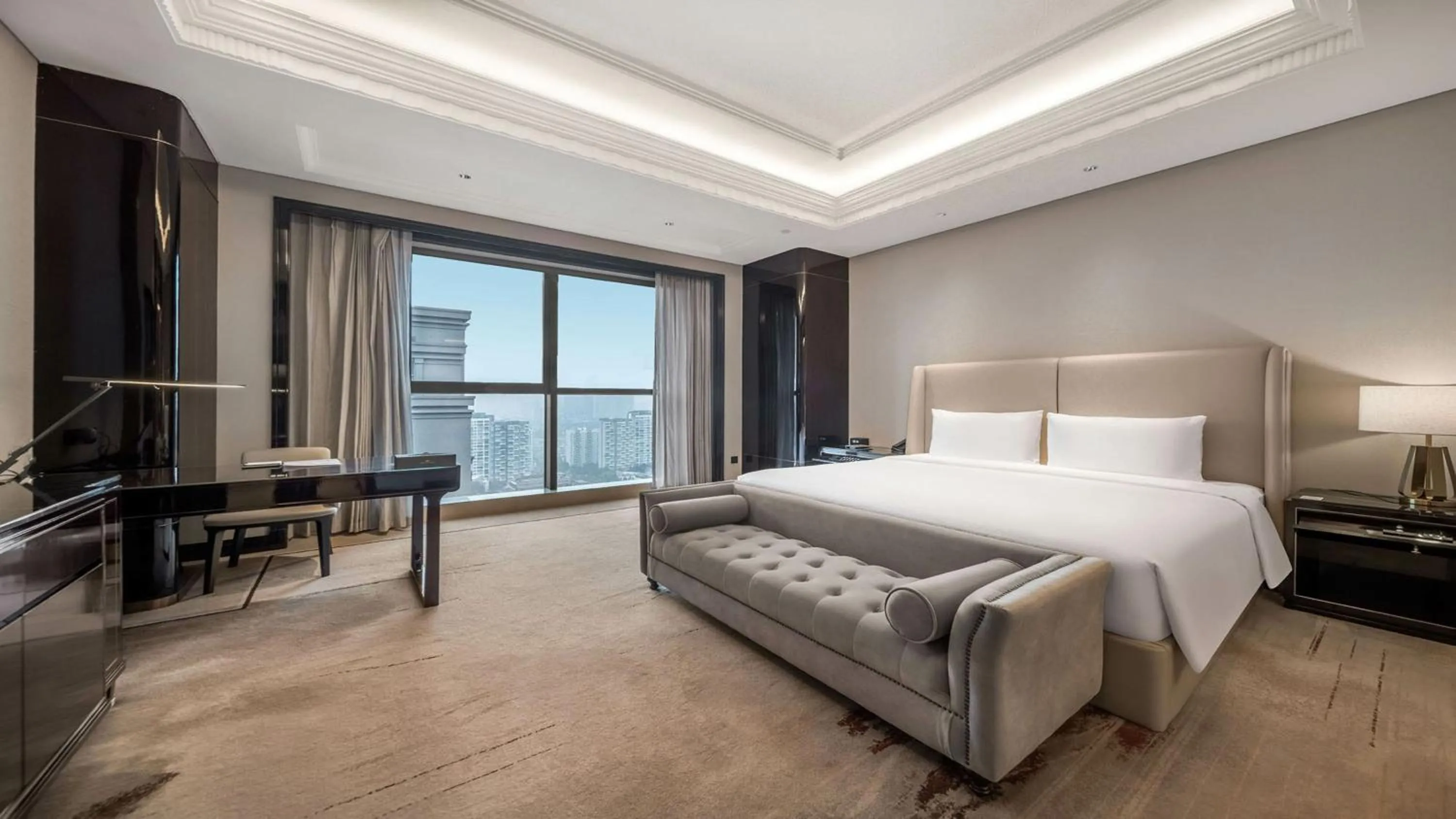 Bedroom, Bed in Crowne Plaza Chengdu Tianfu New Area by IHG
