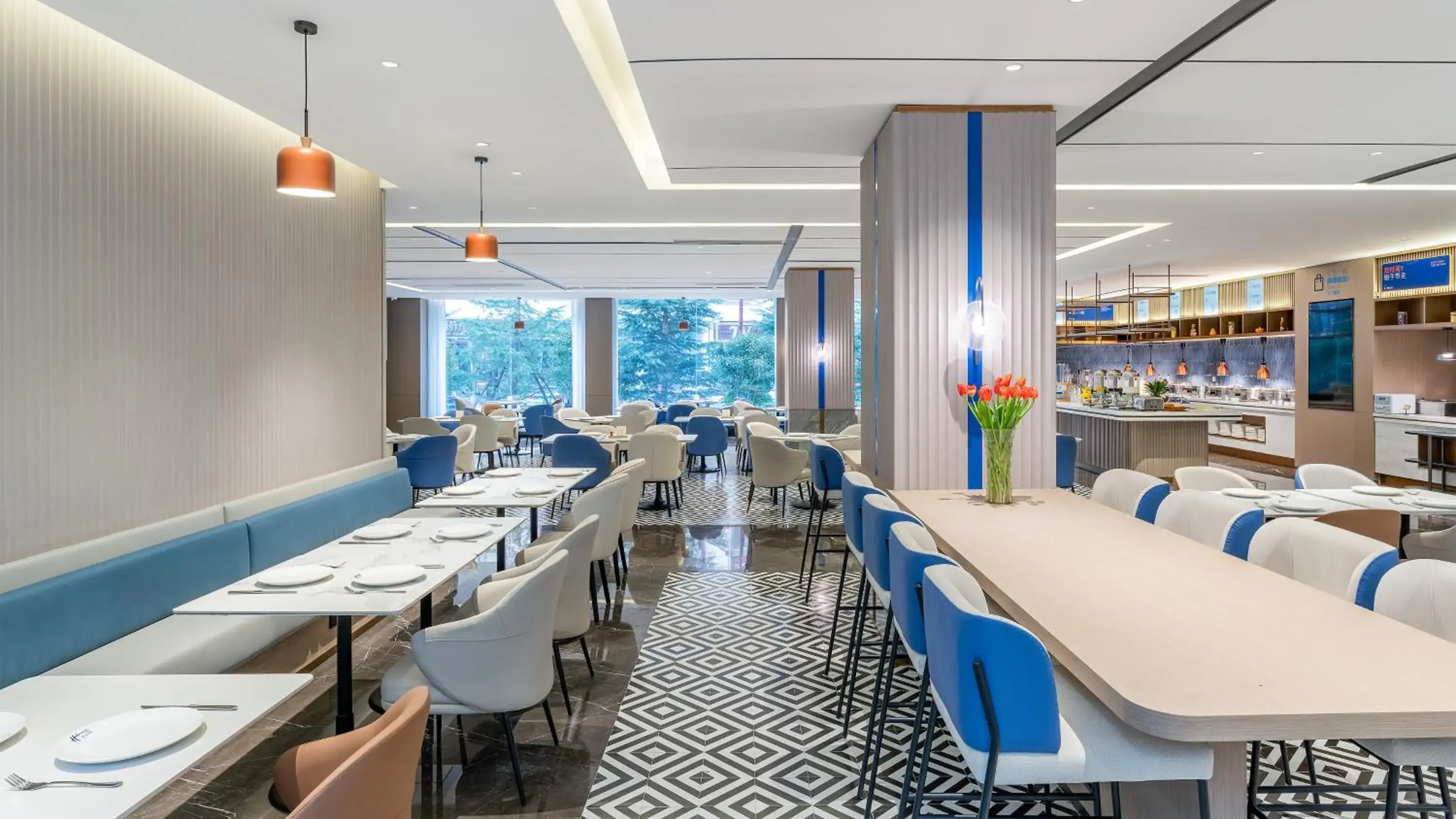 Restaurant/places to eat in Holiday Inn Express Shangri-La by IHG Restaurant/places to eat in Holiday Inn Express Shangri-La by IHG