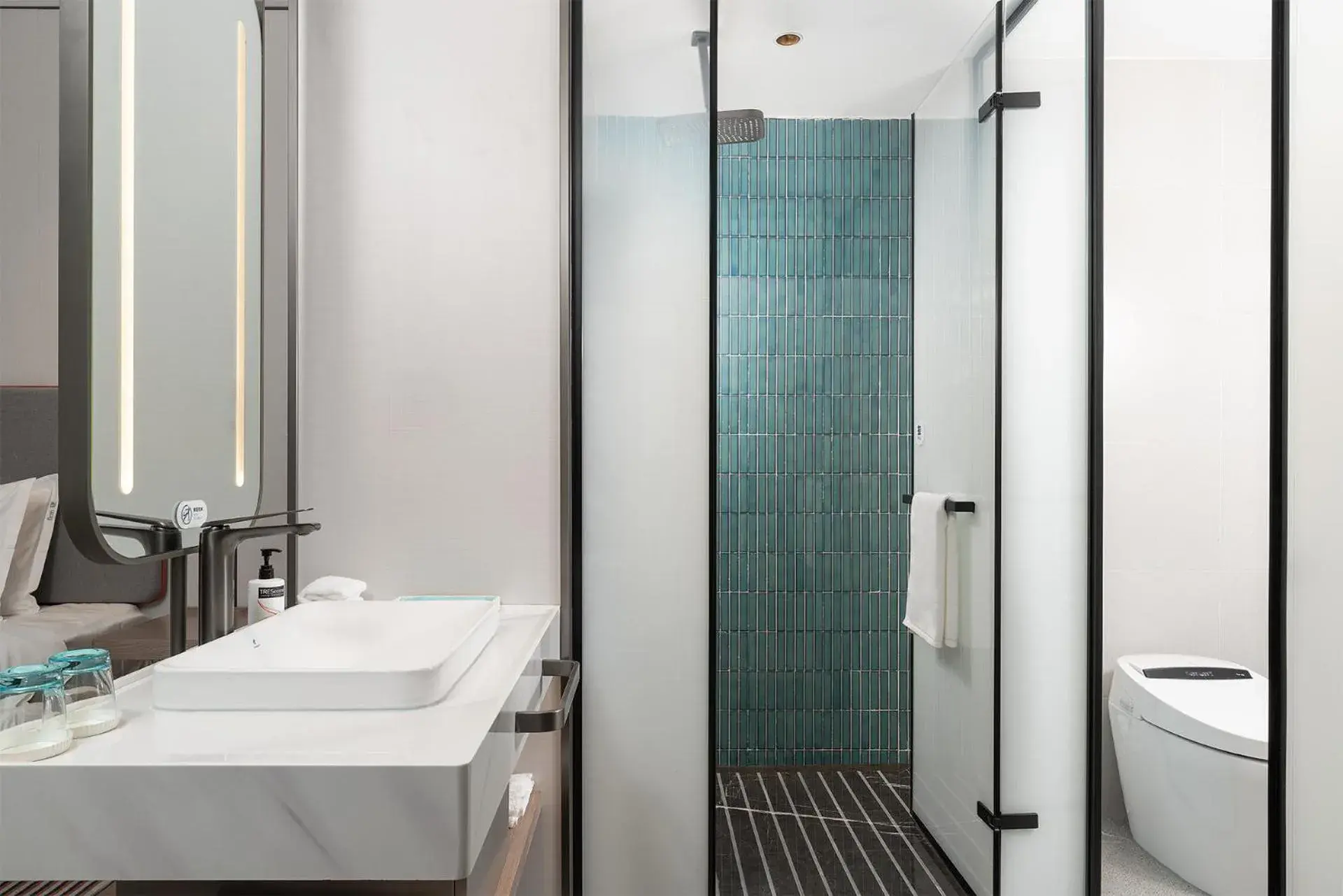 Standard Double Room with Two Double Beds and City View in Holiday Inn Express Shangri-La by IHG Standard Double Room with Two Double Beds and City View in Holiday Inn Express Shangri-La by IHG