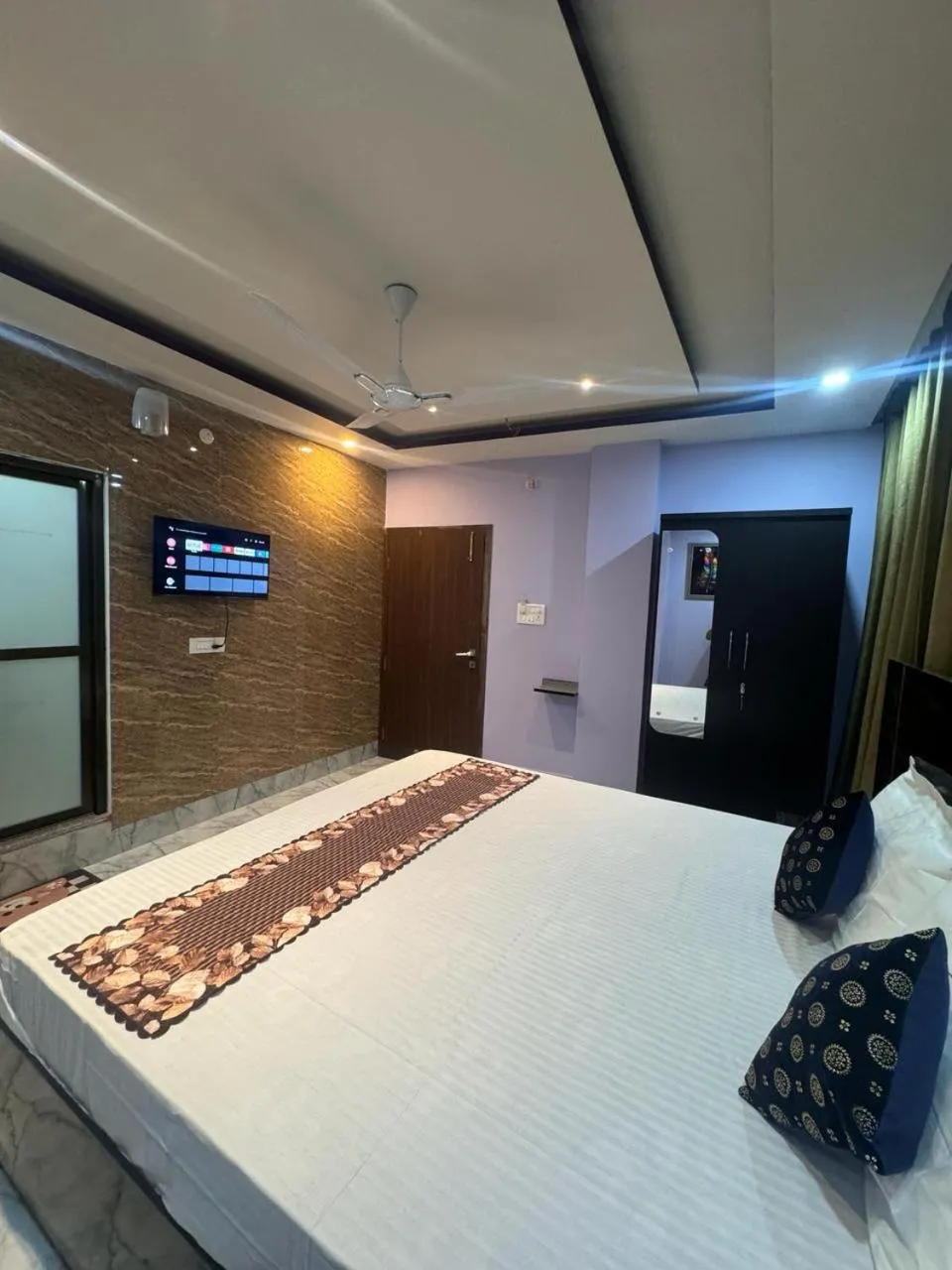 Bedroom in HOTEL AARNA