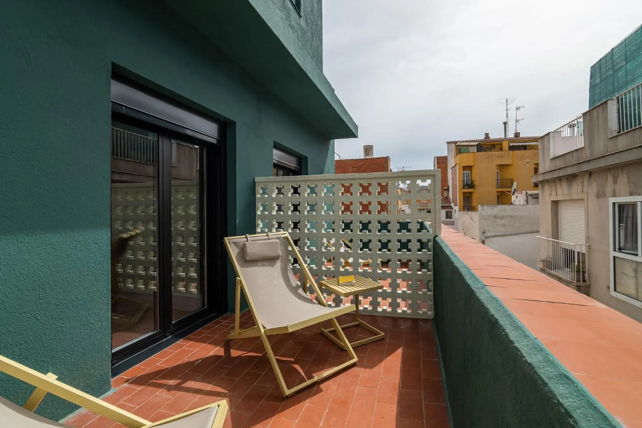 Balcony/Terrace in Hotel Robson - Smart Hotel Balcony/Terrace in Hotel Robson - Smart Hotel