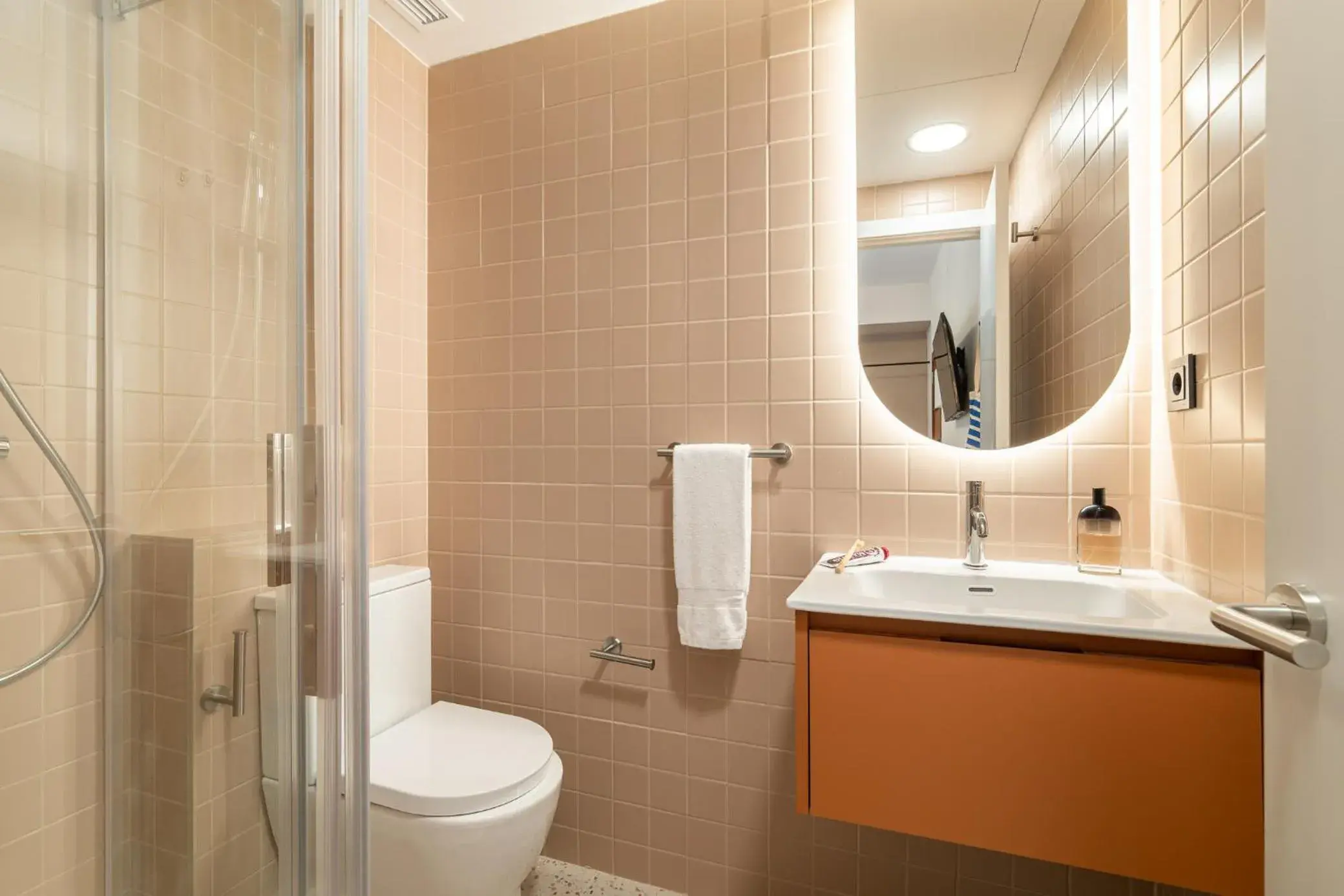 Bathroom in Hotel Robson - Smart Hotel Bathroom in Hotel Robson - Smart Hotel