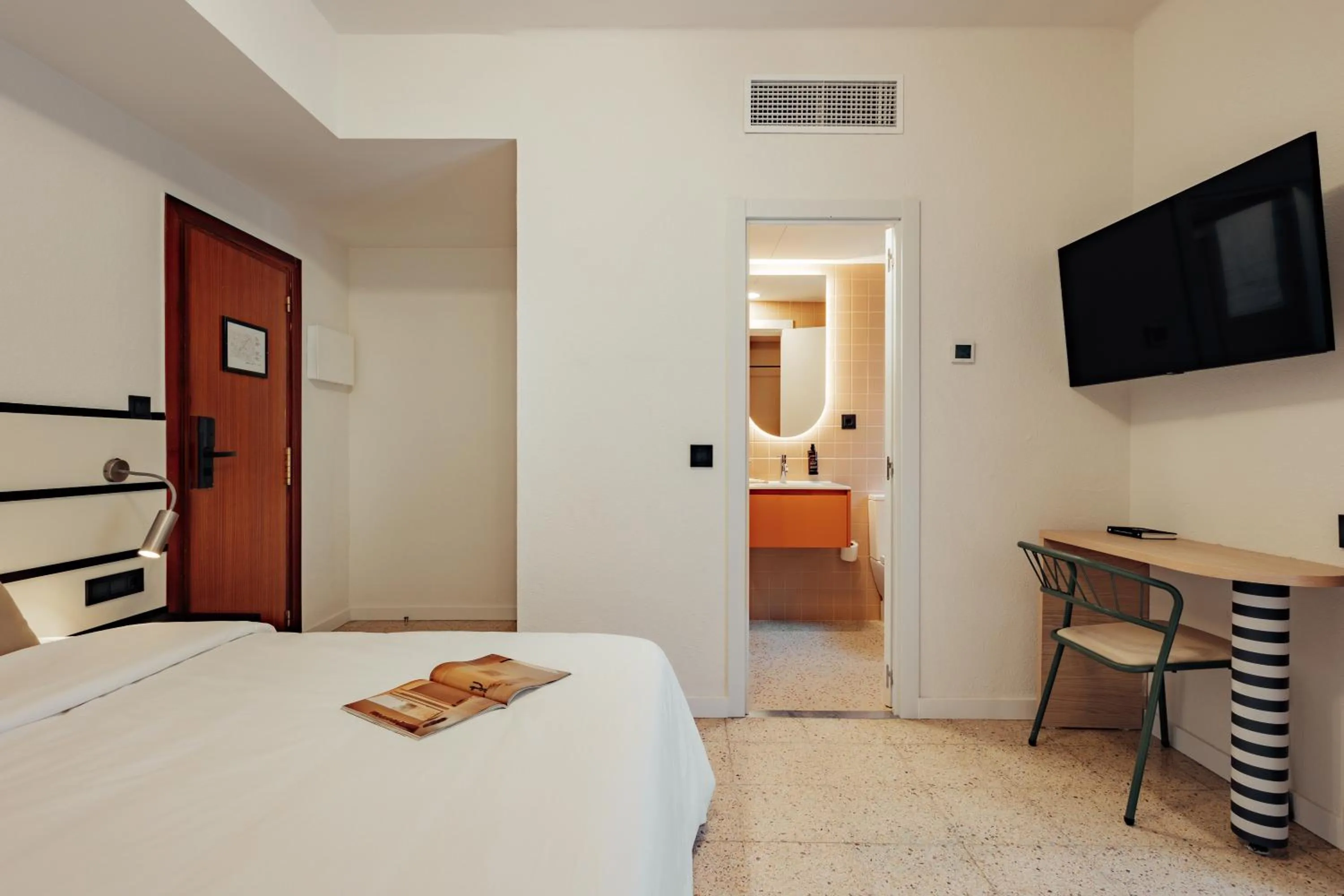 Bedroom, Bed in Hotel Robson - Smart Hotel