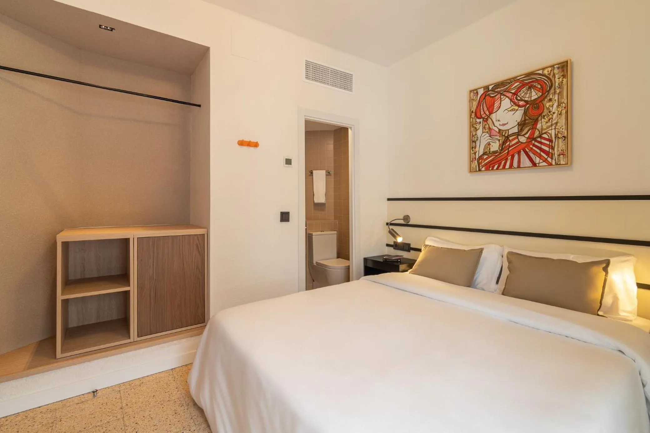 Bed in Hotel Robson - Smart Hotel