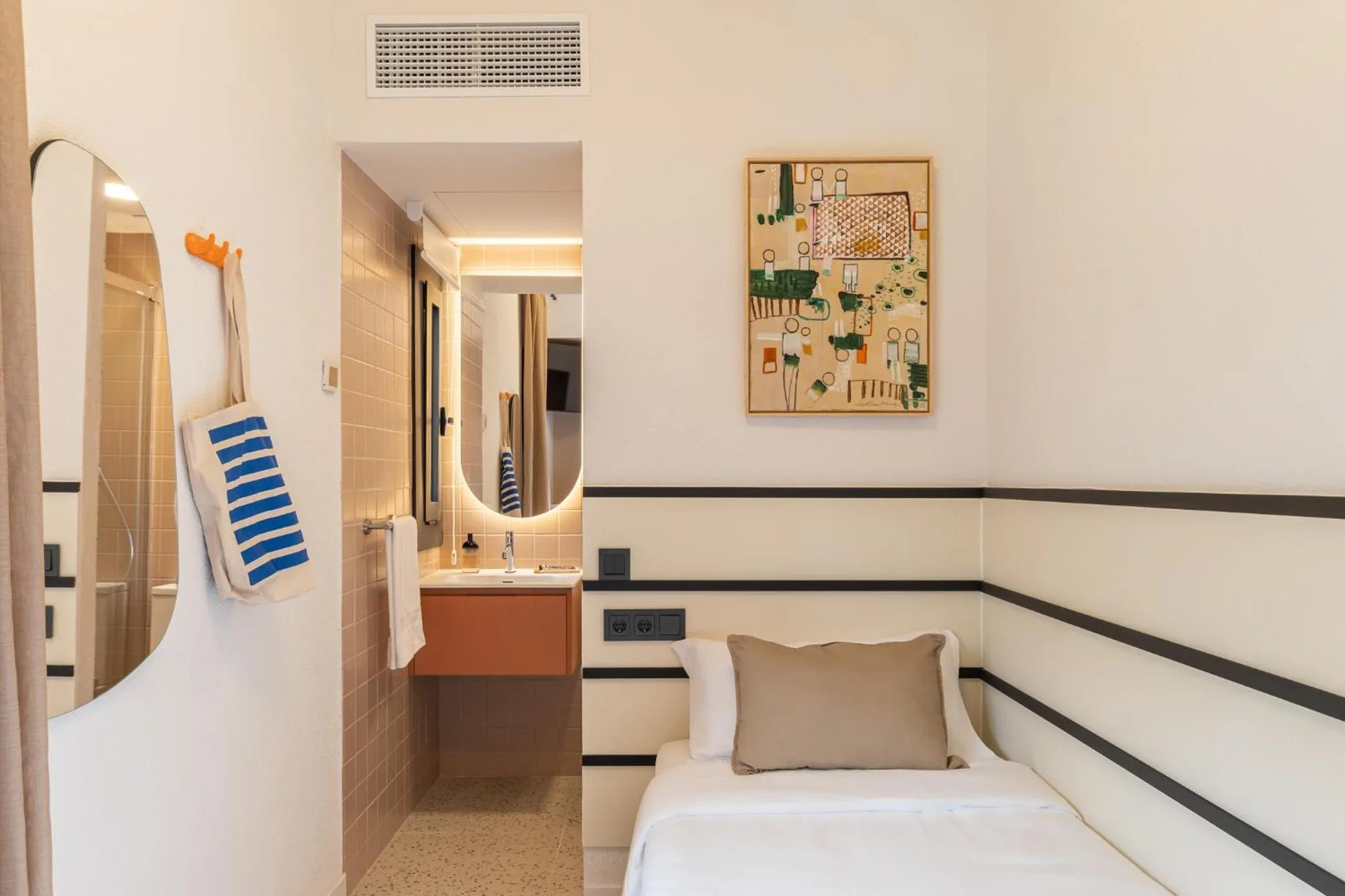 Bedroom, Bed in Hotel Robson - Smart Hotel