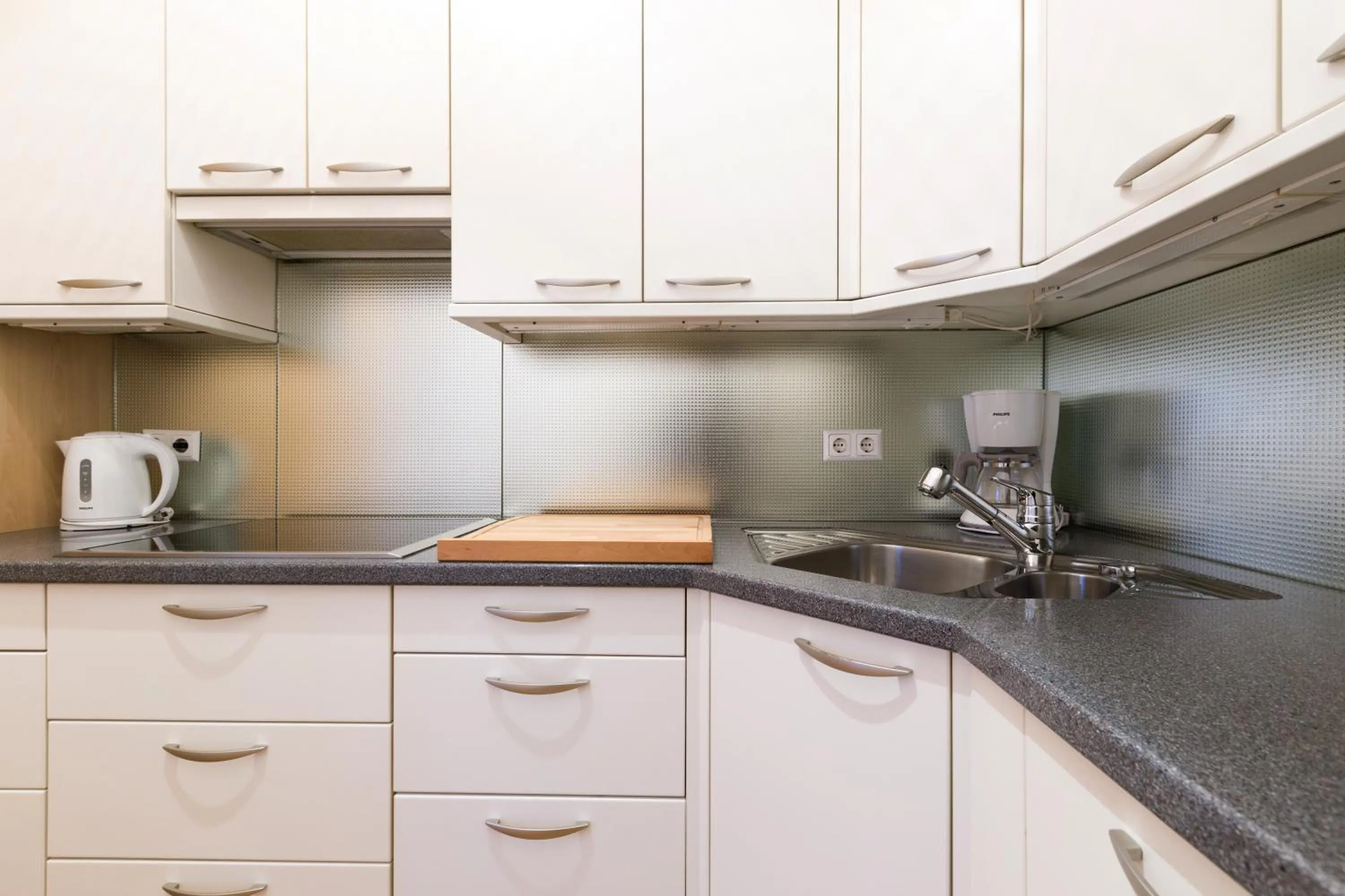 Kitchen or kitchenette in HeyMi Apartments Oper