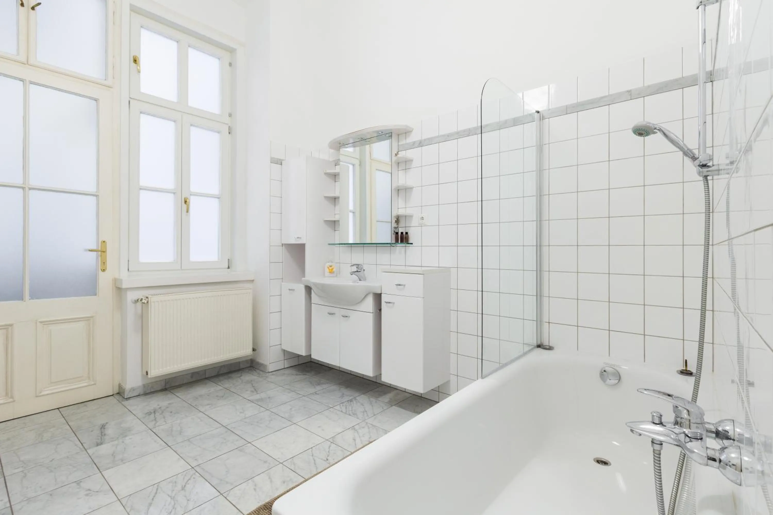 Bathroom in HeyMi Apartments Oper