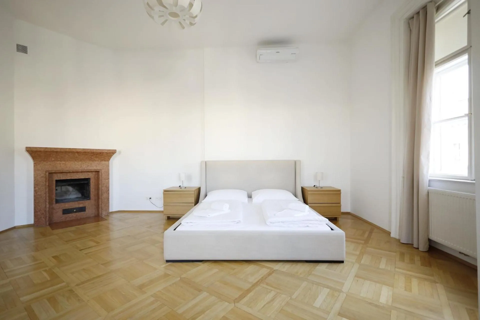 Bedroom, Bed in HeyMi Apartments Oper