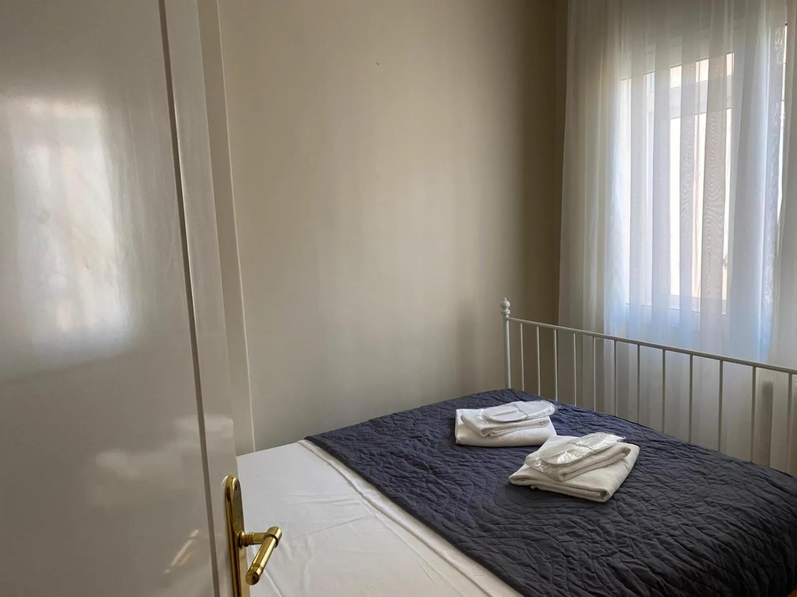 Bed in Büyükada Apart Hotel - Yeni Apart