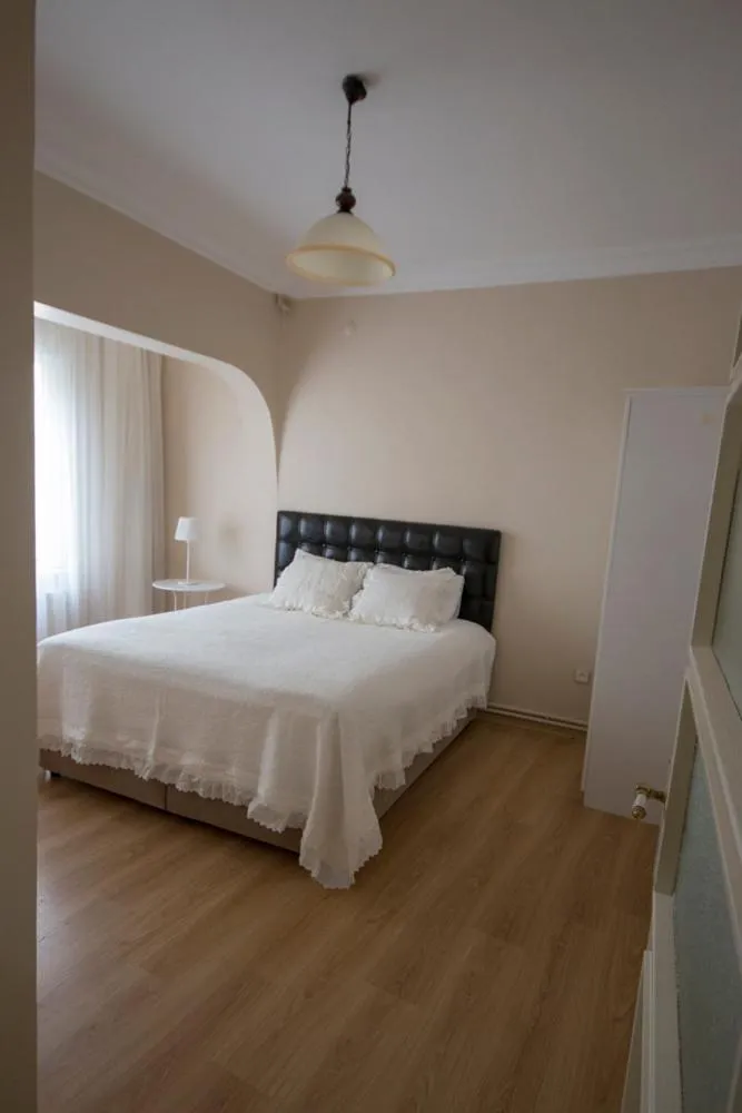 Bed in Büyükada Apart Hotel - Yeni Apart