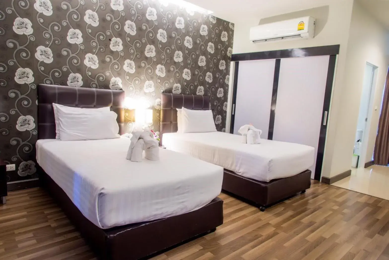 Bed in Romyen Garden Place Bed in Romyen Garden Place