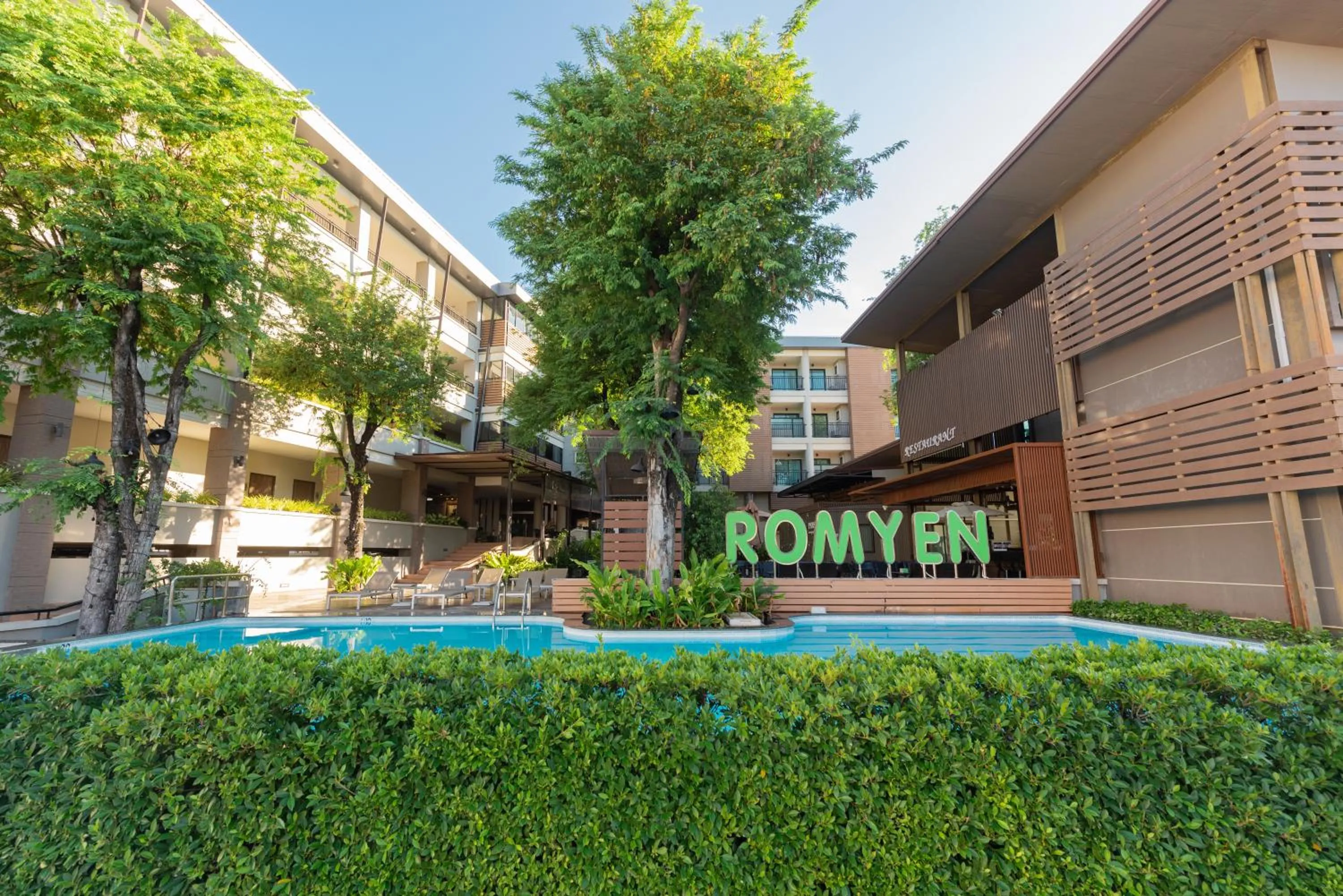 Property building in Romyen Garden Place