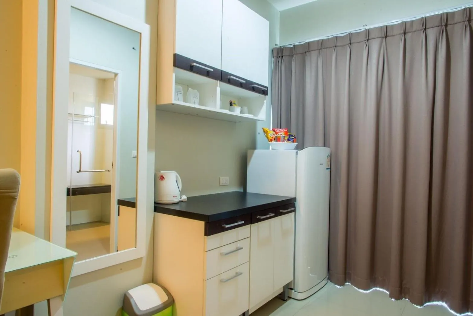 Kitchen or kitchenette in Romyen Garden Place