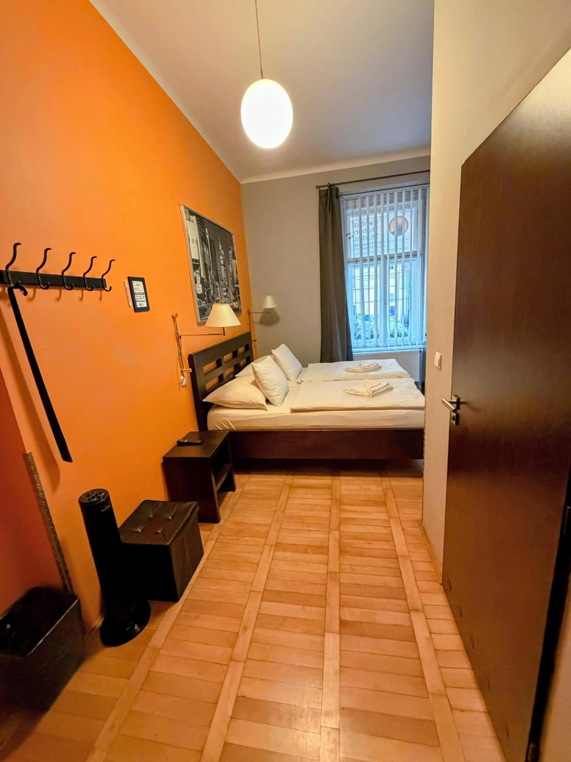 Bedroom, Bed in Central Station Studios