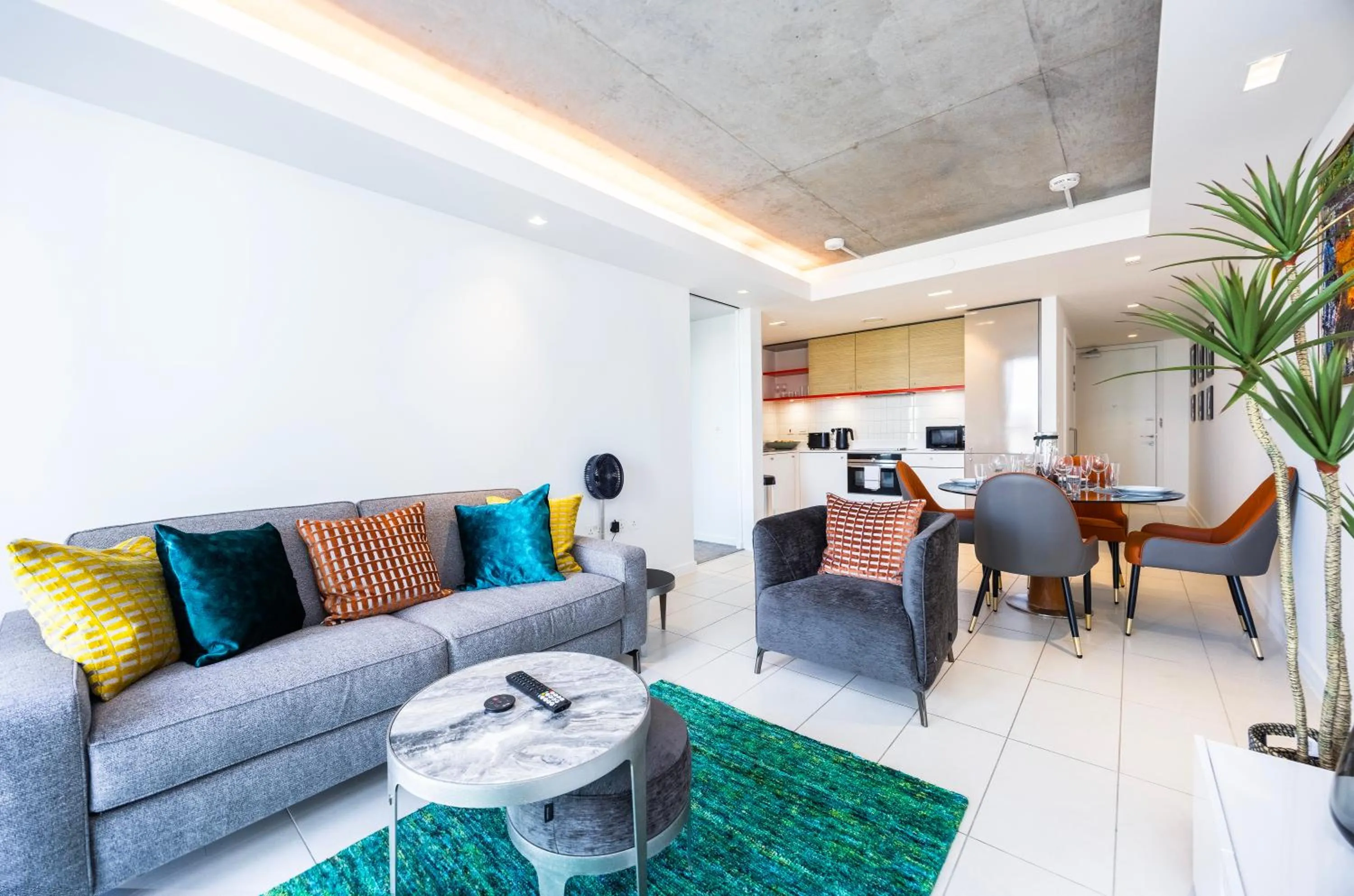 TV and multimedia in Austin David Apartments ExCeL