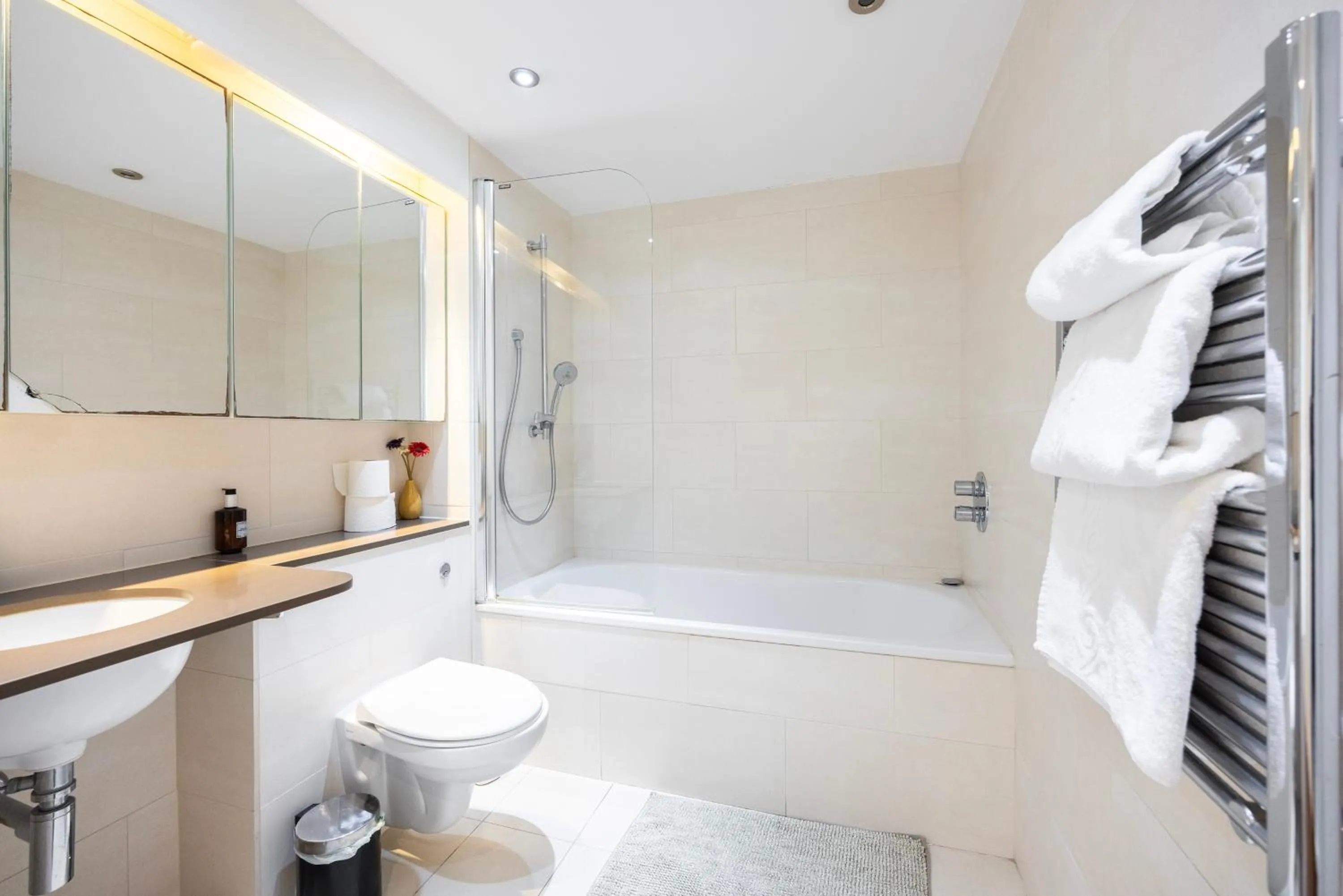 Bathroom in Austin David Apartments ExCeL