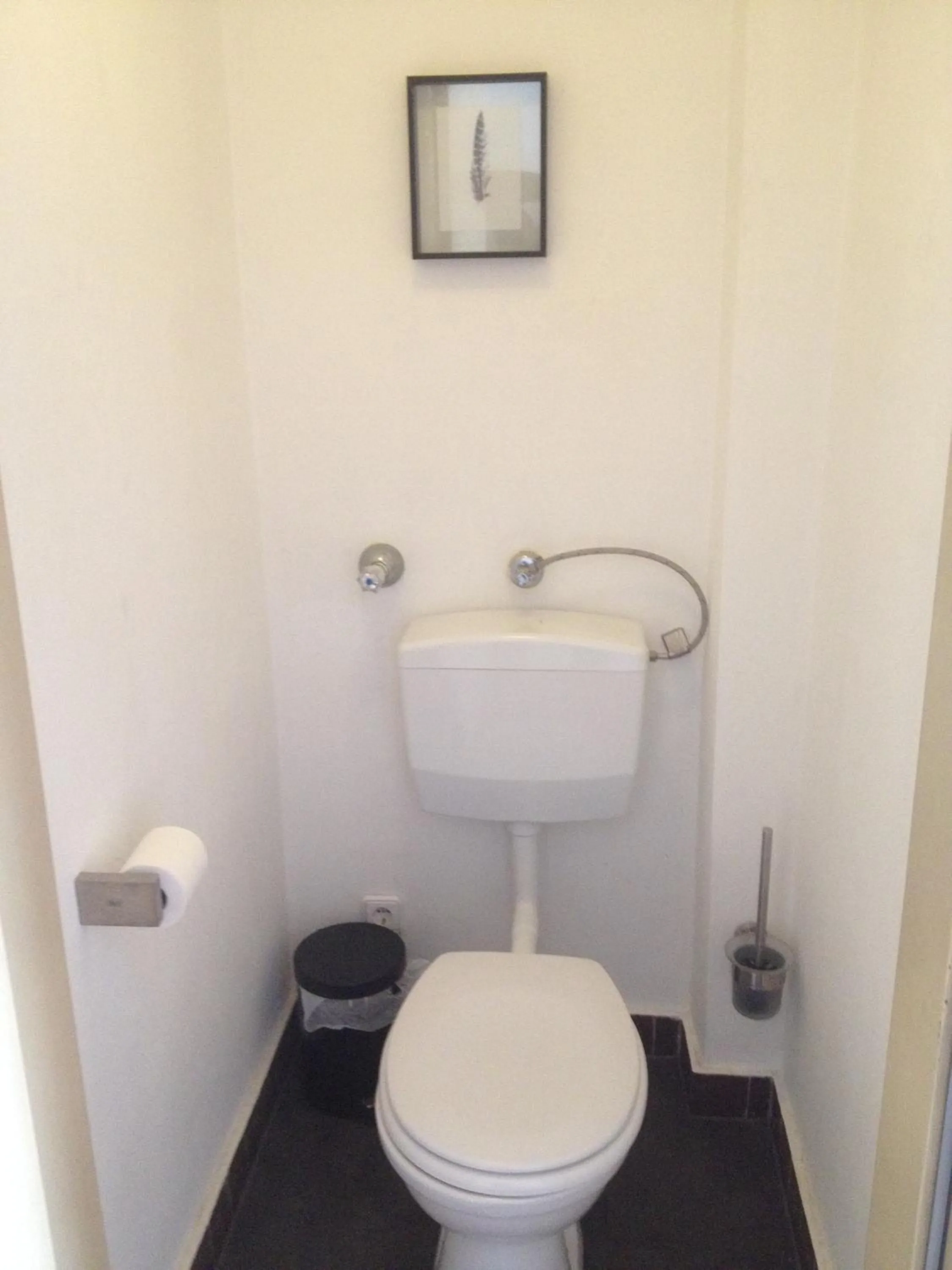 Toilet in Hotel Saarland Lebach