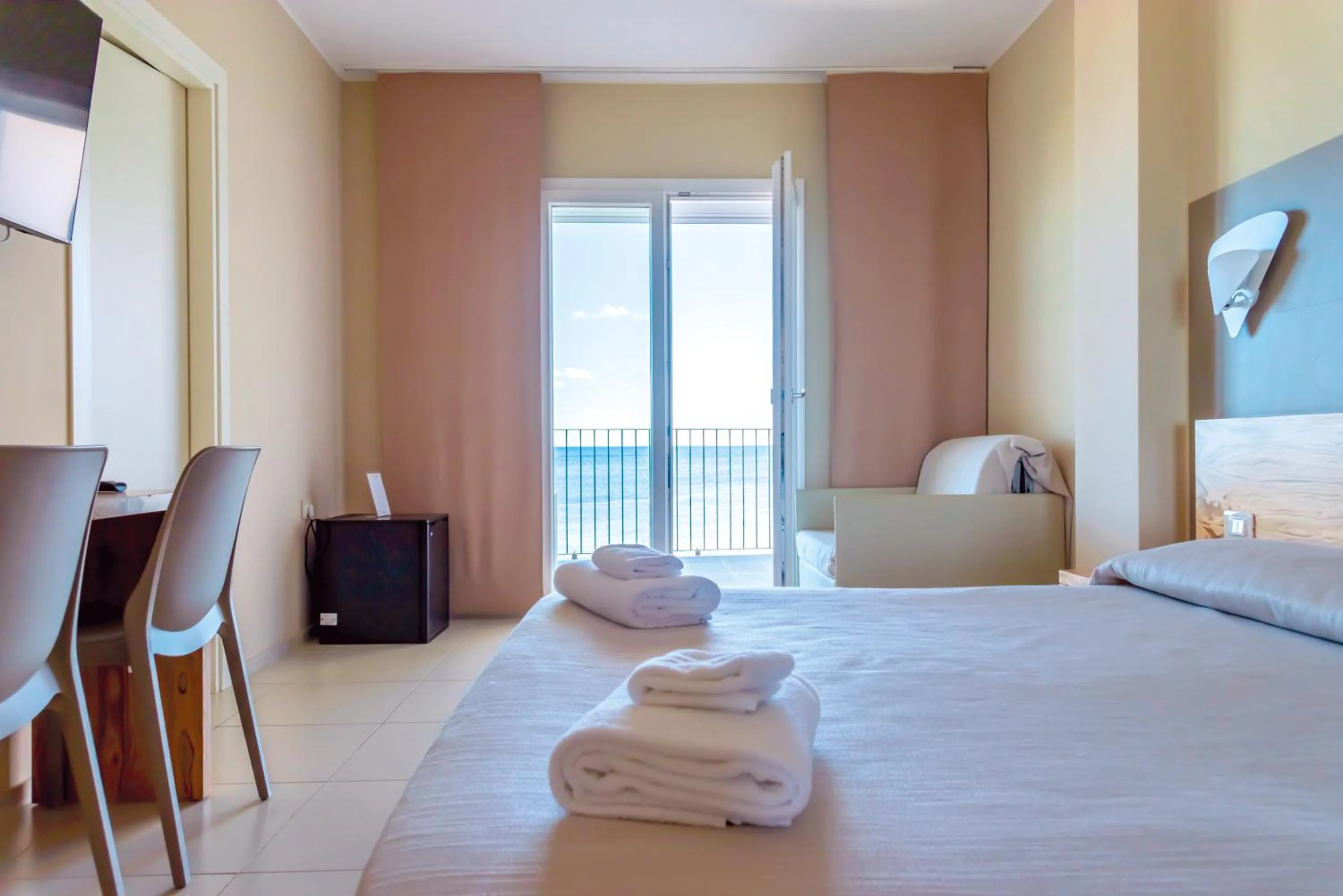 Bed in Hotel la Spiaggia