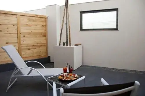 Deluxe Double Room with Patio in Hotel la Spiaggia Deluxe Double Room with Patio in Hotel la Spiaggia