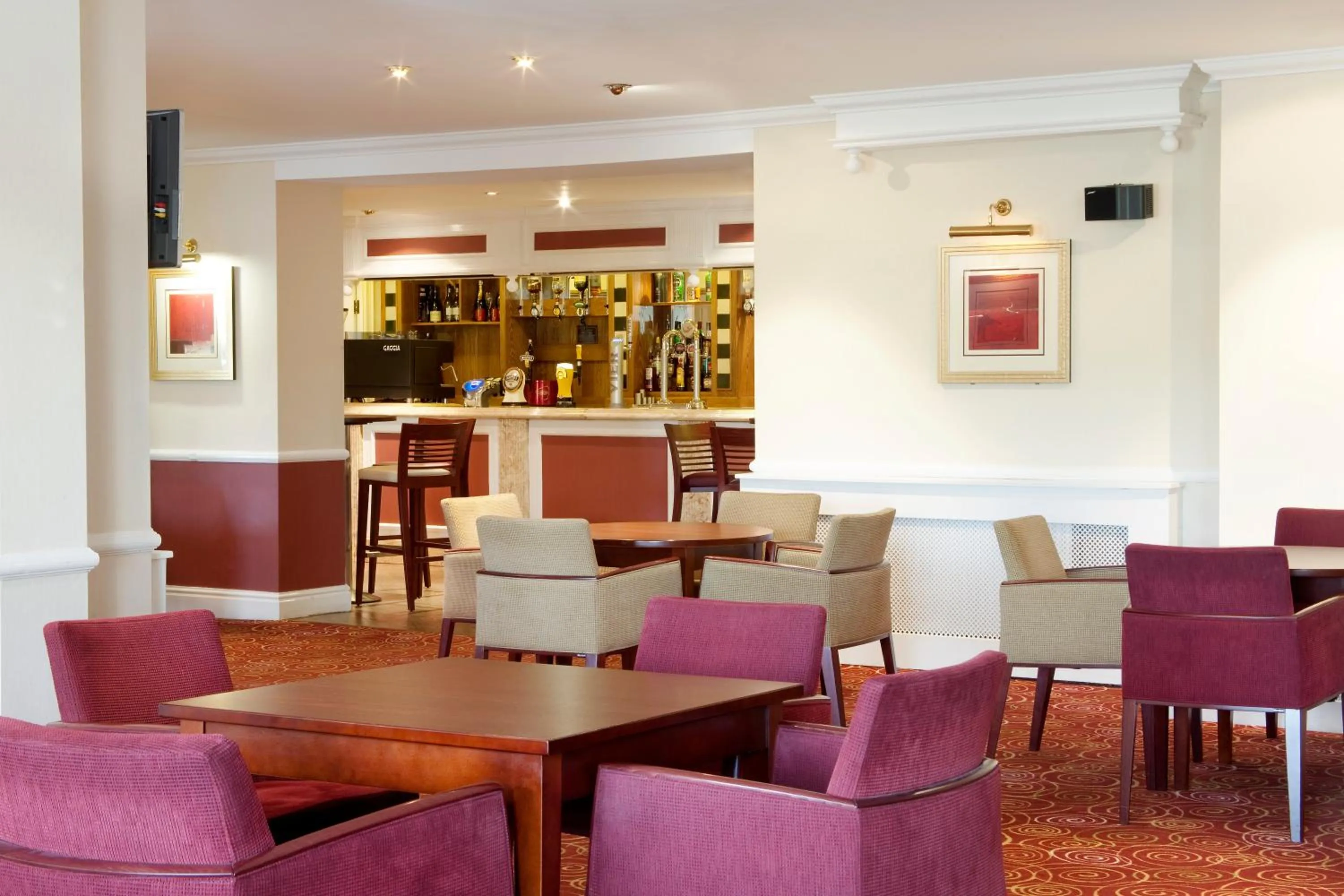 Restaurant/places to eat in Citrus Hotel Coventry South by Compass Hospitality