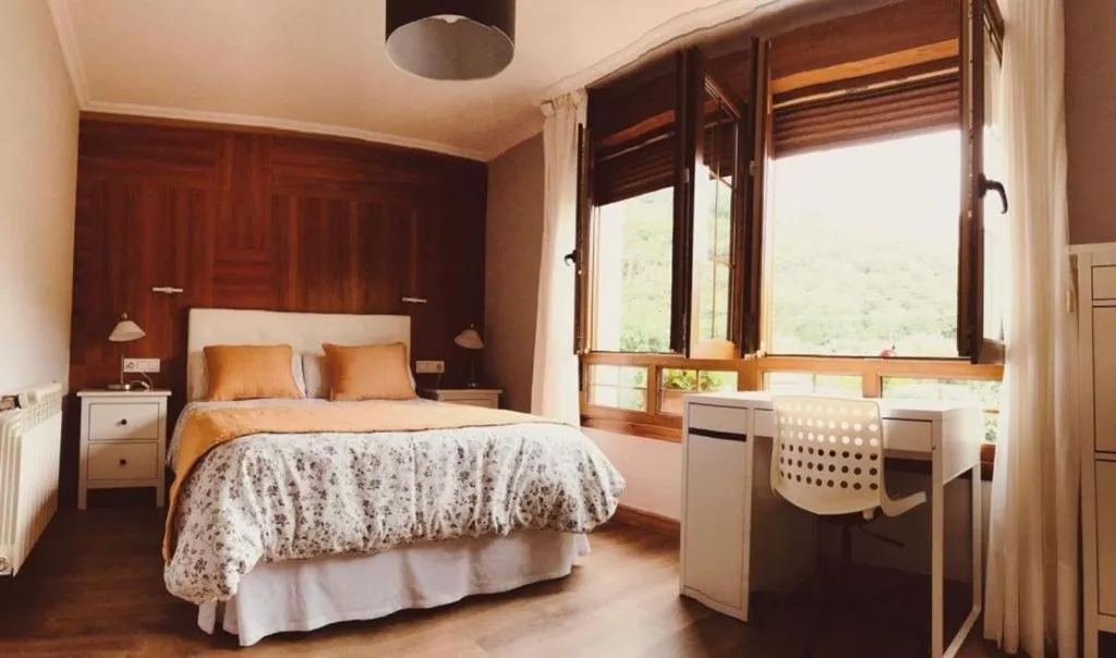 Bedroom, Bed in Hotel Rural El Torrejon