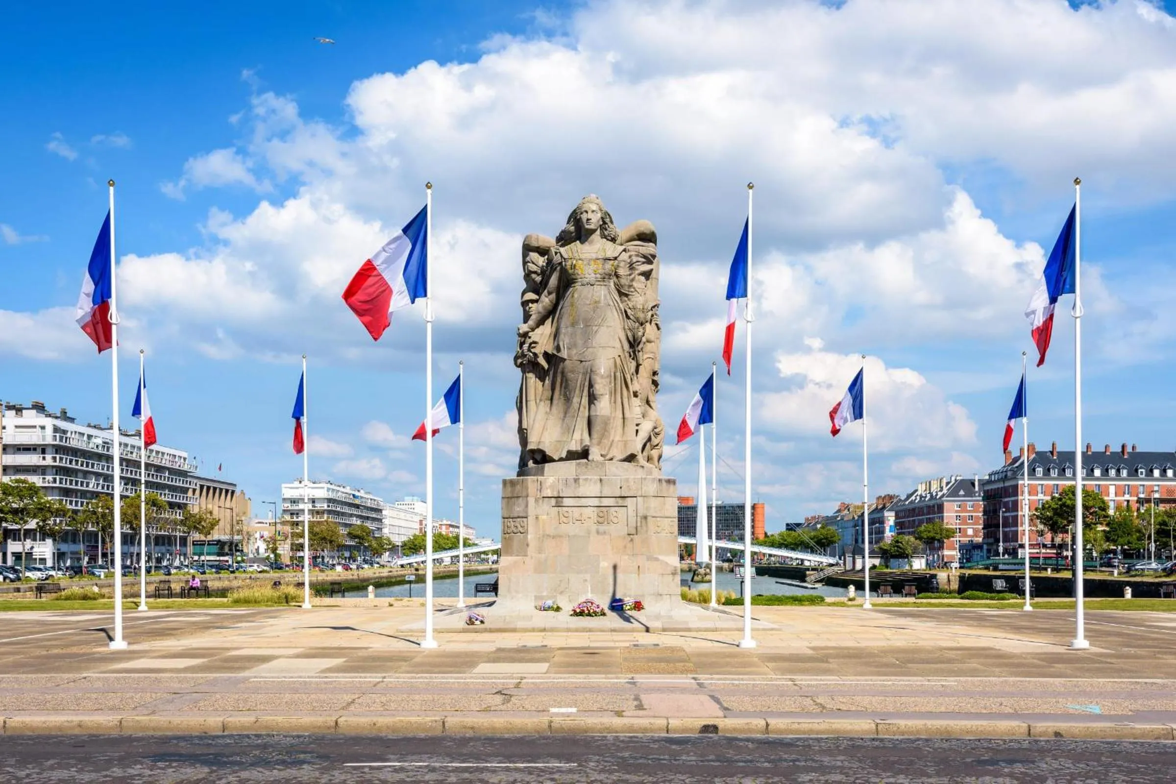 Nearby landmark in Le Mailleraye - Calme - Hypercentre