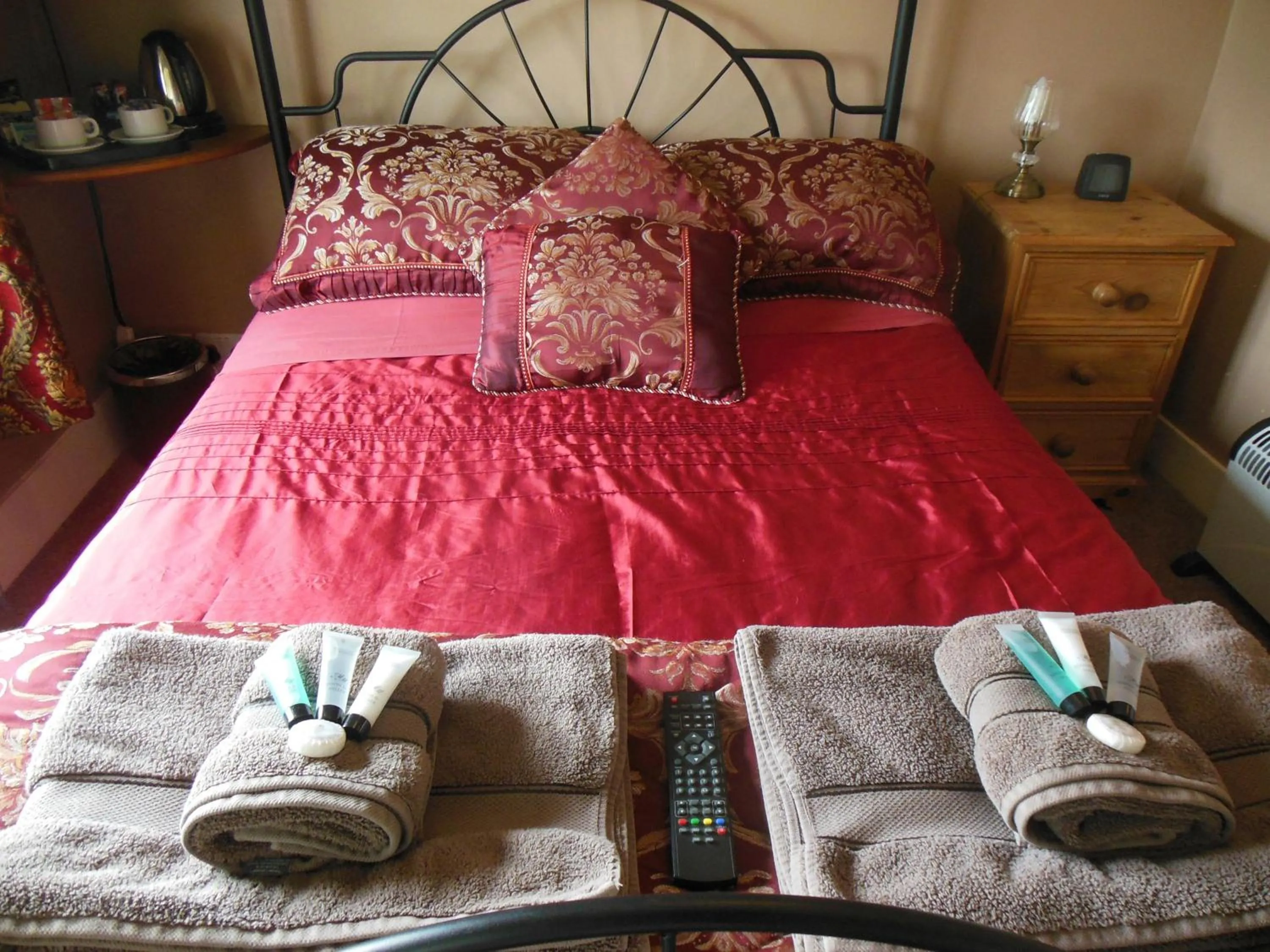 Bedroom in Lower Lode Inn