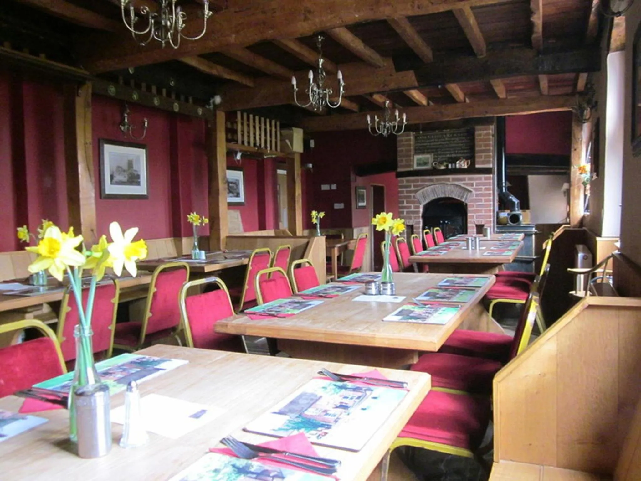 Restaurant/places to eat in Lower Lode Inn