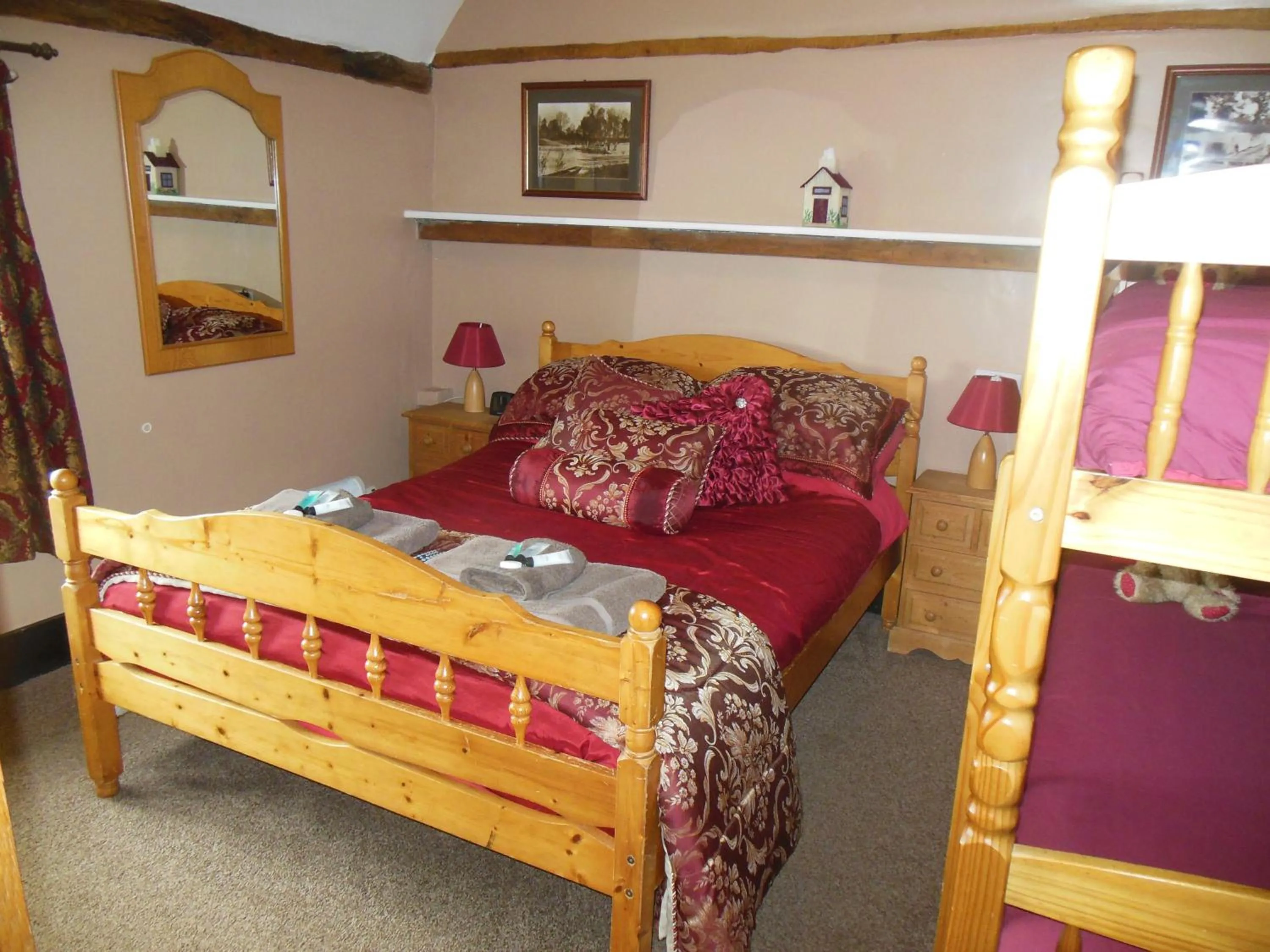 Bedroom in Lower Lode Inn