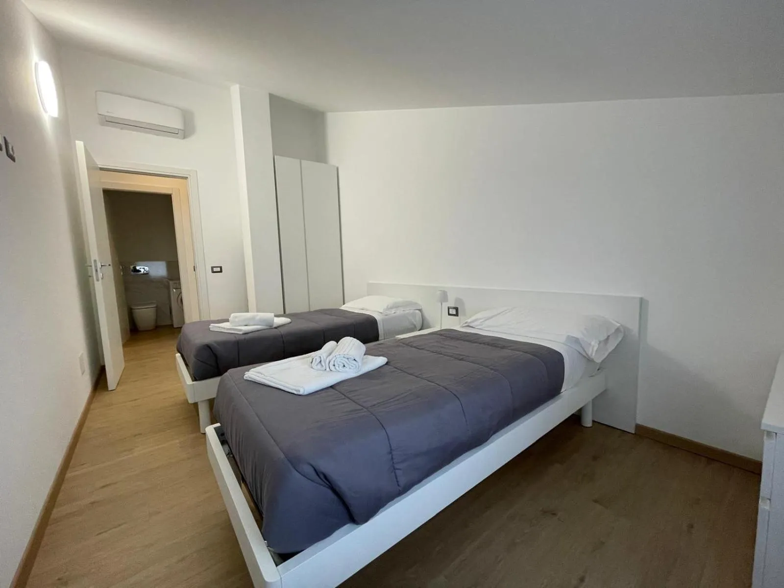 Bed in Residence Cala Bianca
